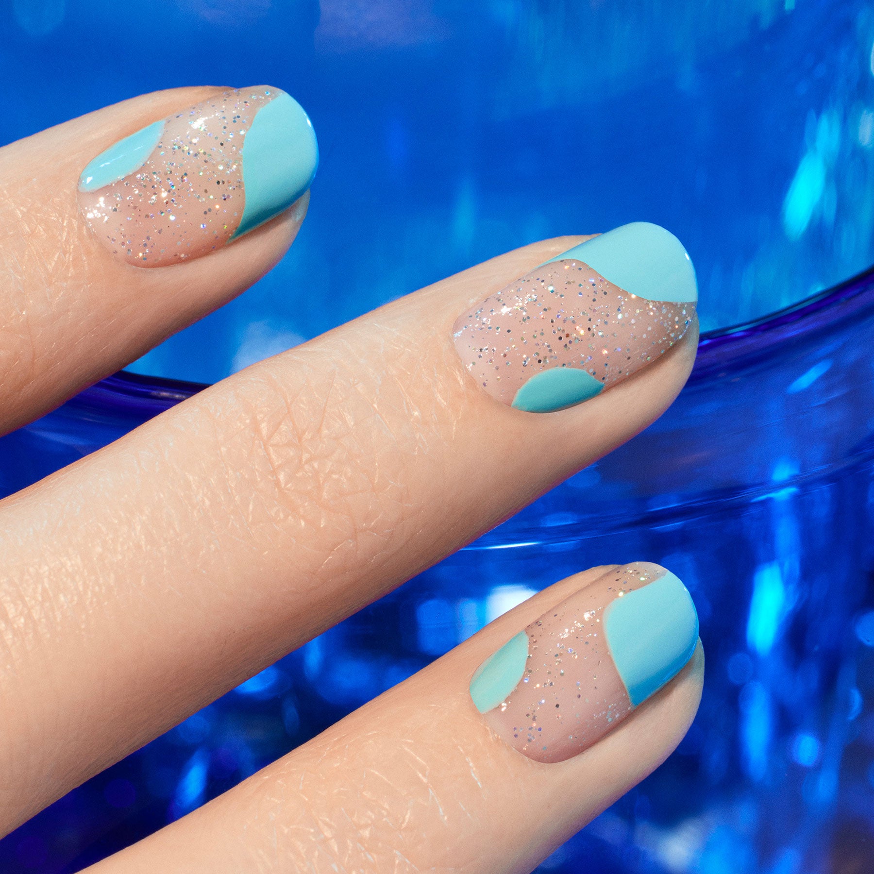 manucurist-riviera-green-flash-led-nagellack image 7
