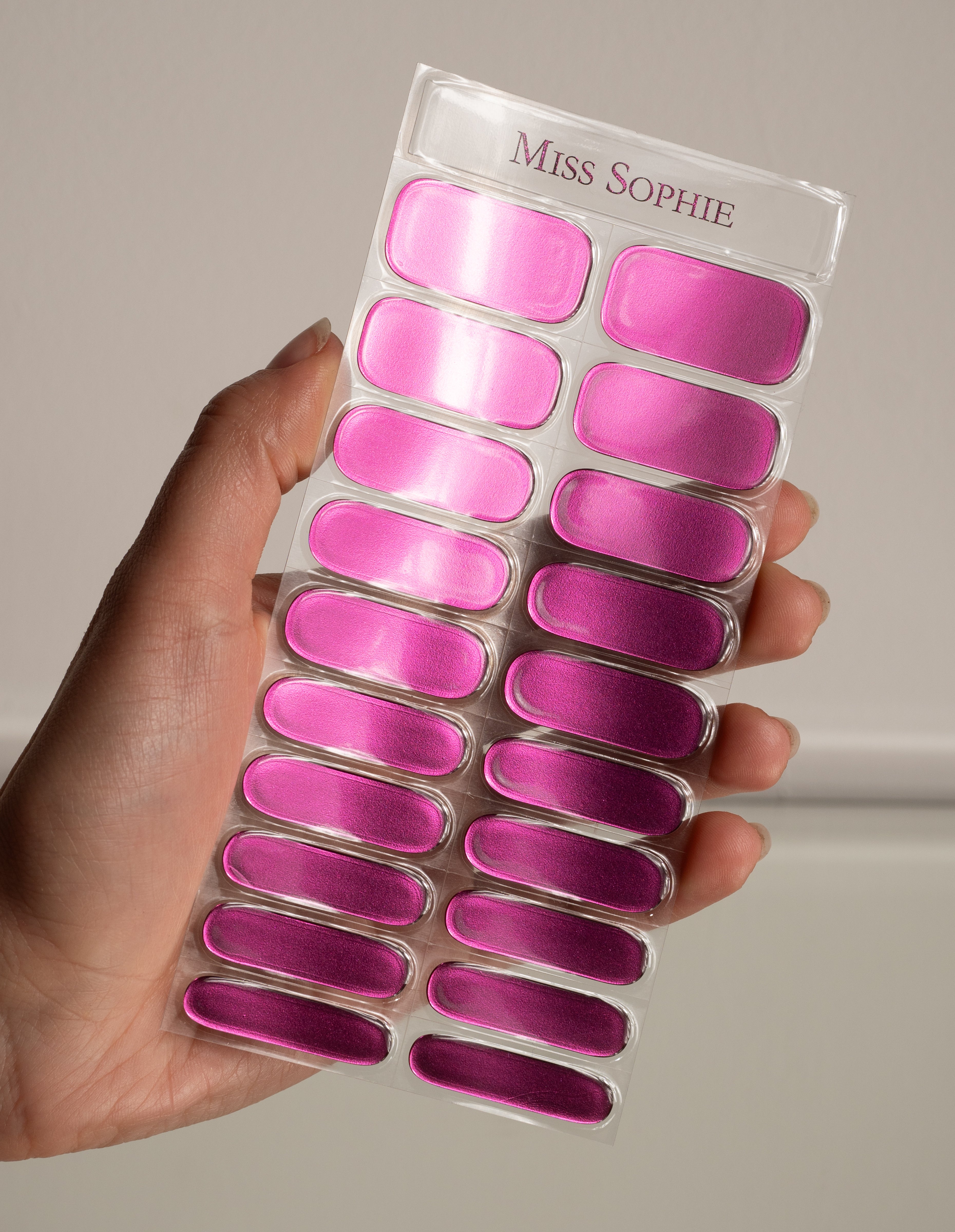 miss-sophie-chrome-magenta-uv-uv-gel-wraps-chrome-finish image 5
