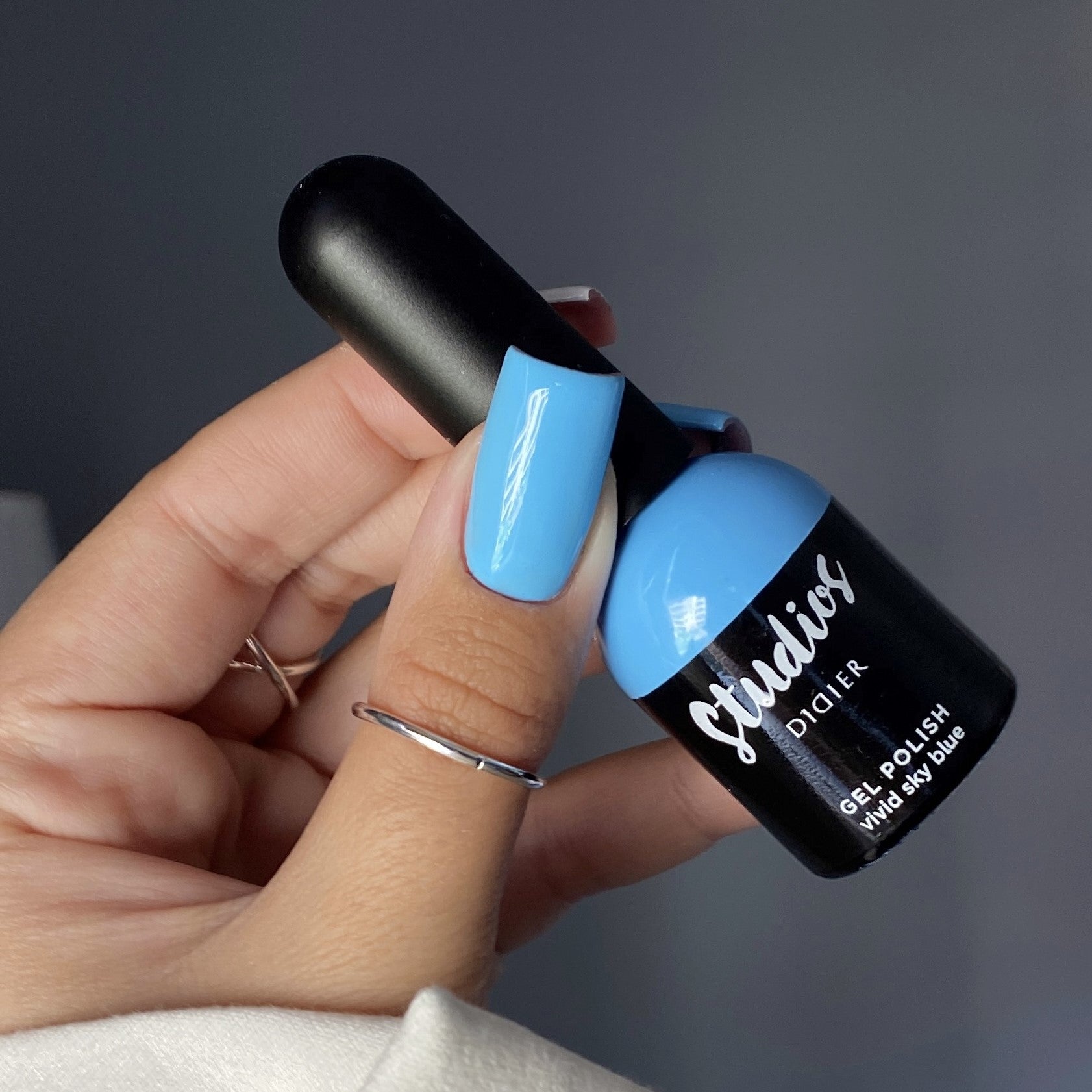 didier-lab-studios-didier-uv-nagellack-vivid-sky-blue-8-ml image 6