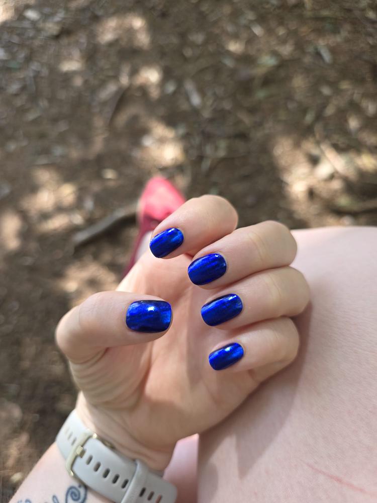 Blauer Chrome-Glanz