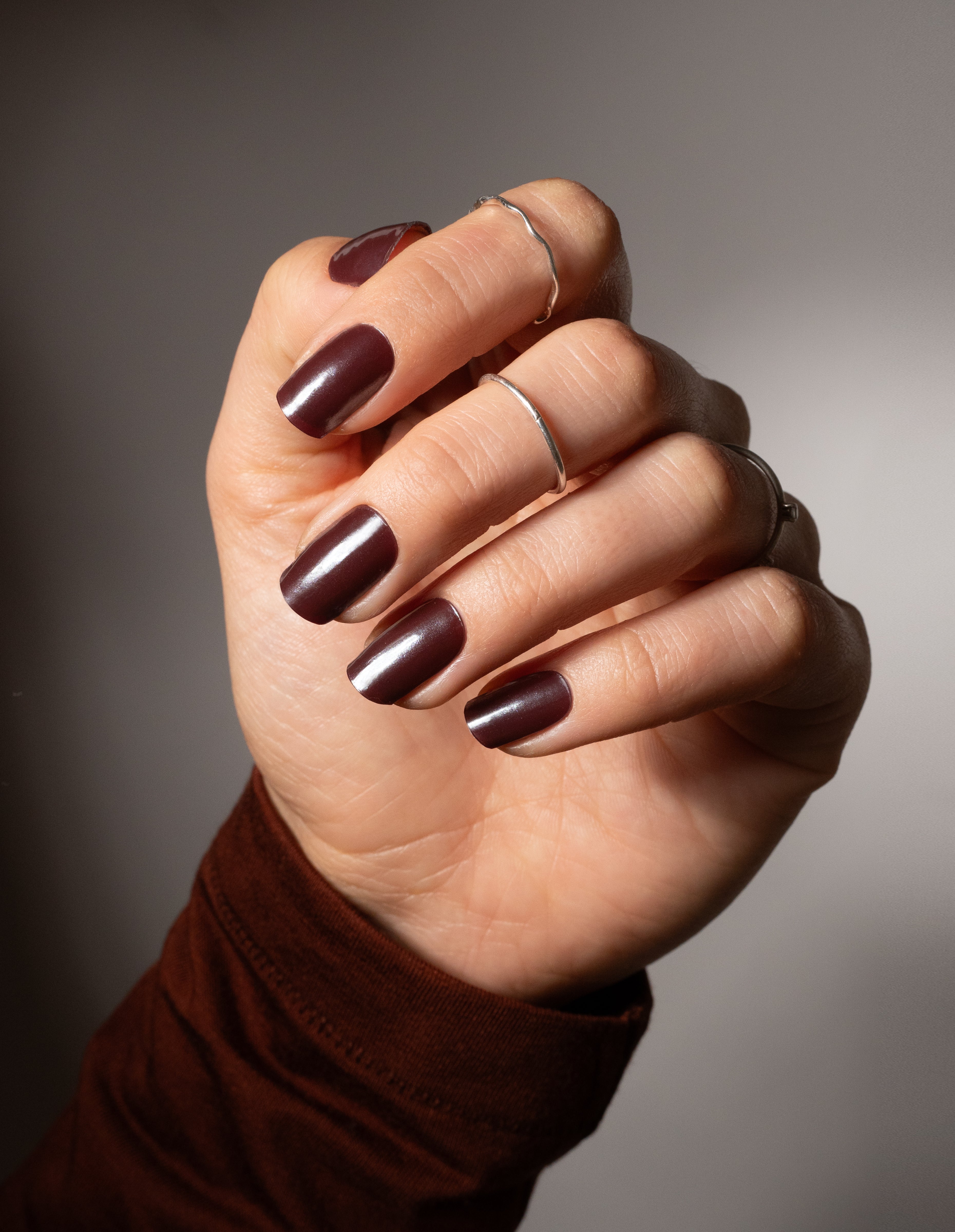 miss-sophie-dark-cherry-nagelfolien-dunkelrot-pearl image 3