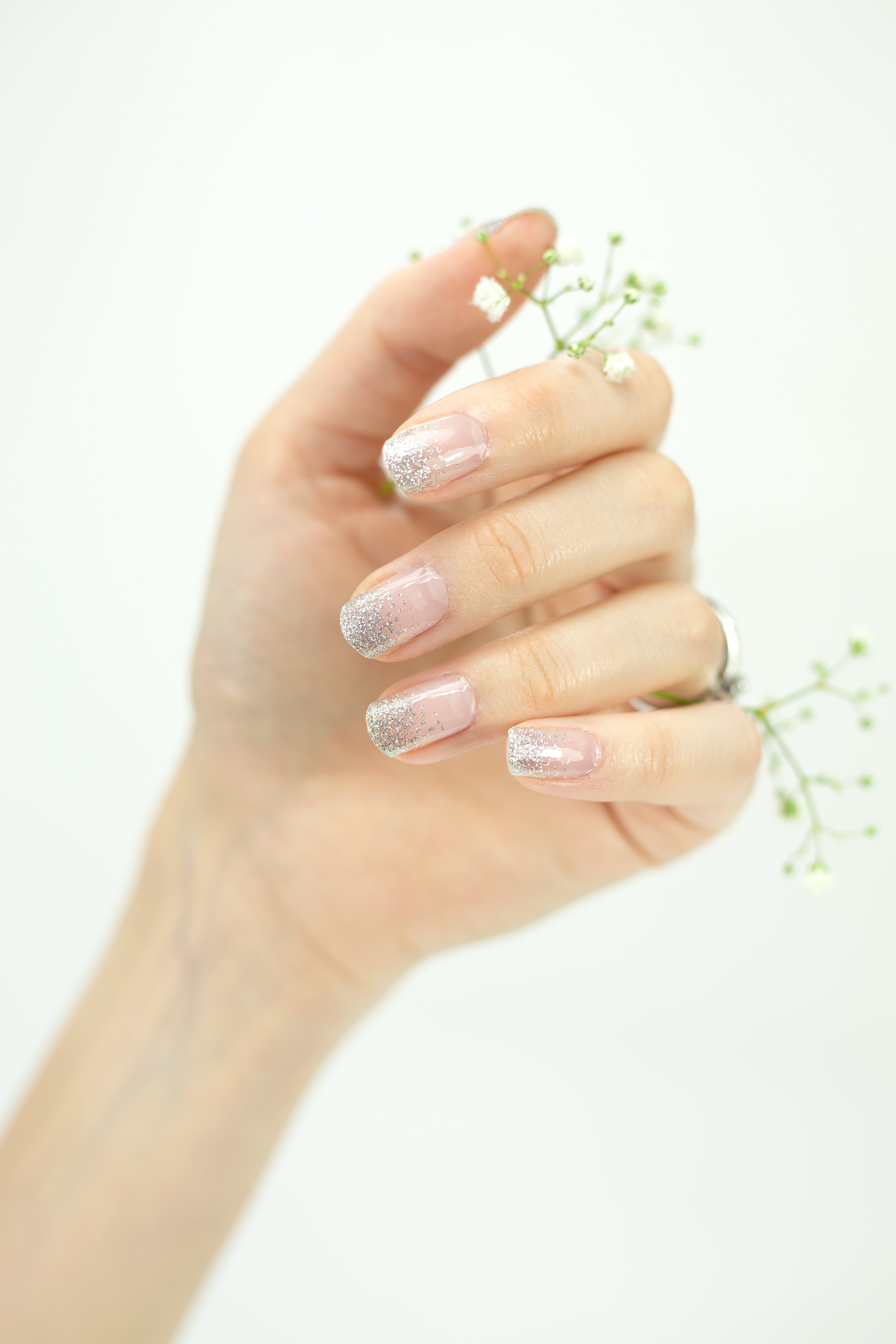 miss-sophie-diamond-dust-uv-uv-gel-nagelfolien-transparent-mit-silber-glitzer image 3