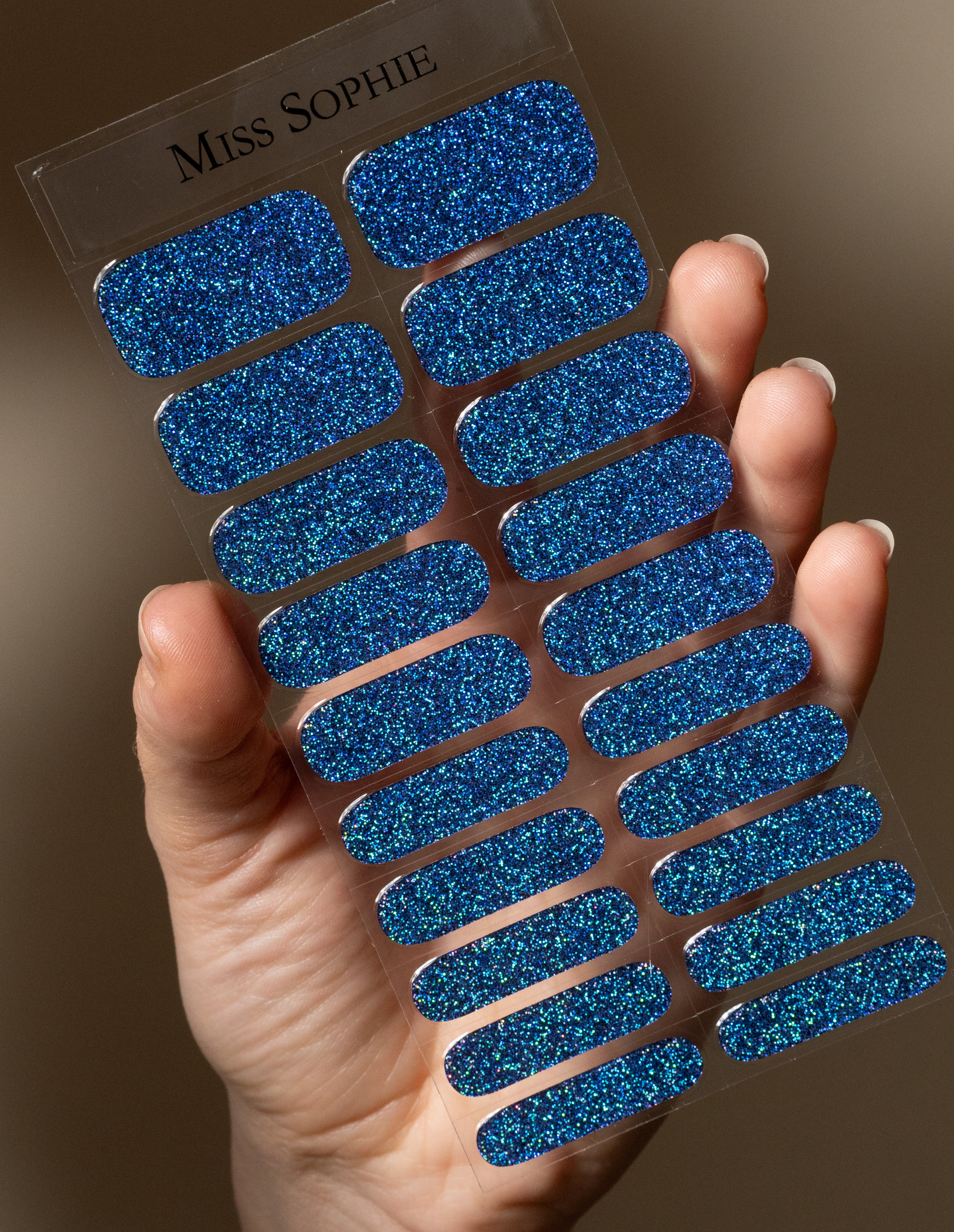 miss-sophie-aurora-uv-gel-nail-wraps-blau-glitzer image 5