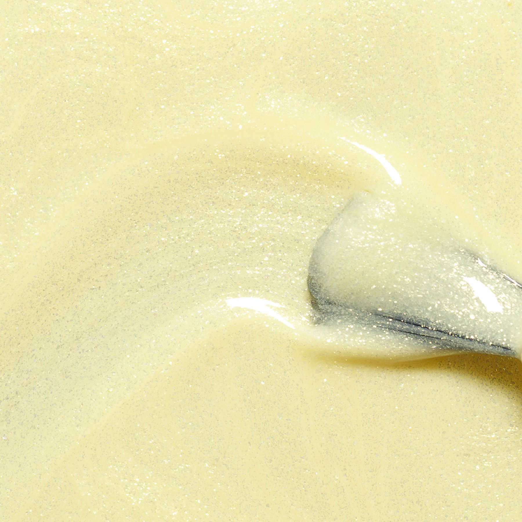 manucurist-green-flash-lemonade-gel-nagellack-pastellgelb-glitzer image 5