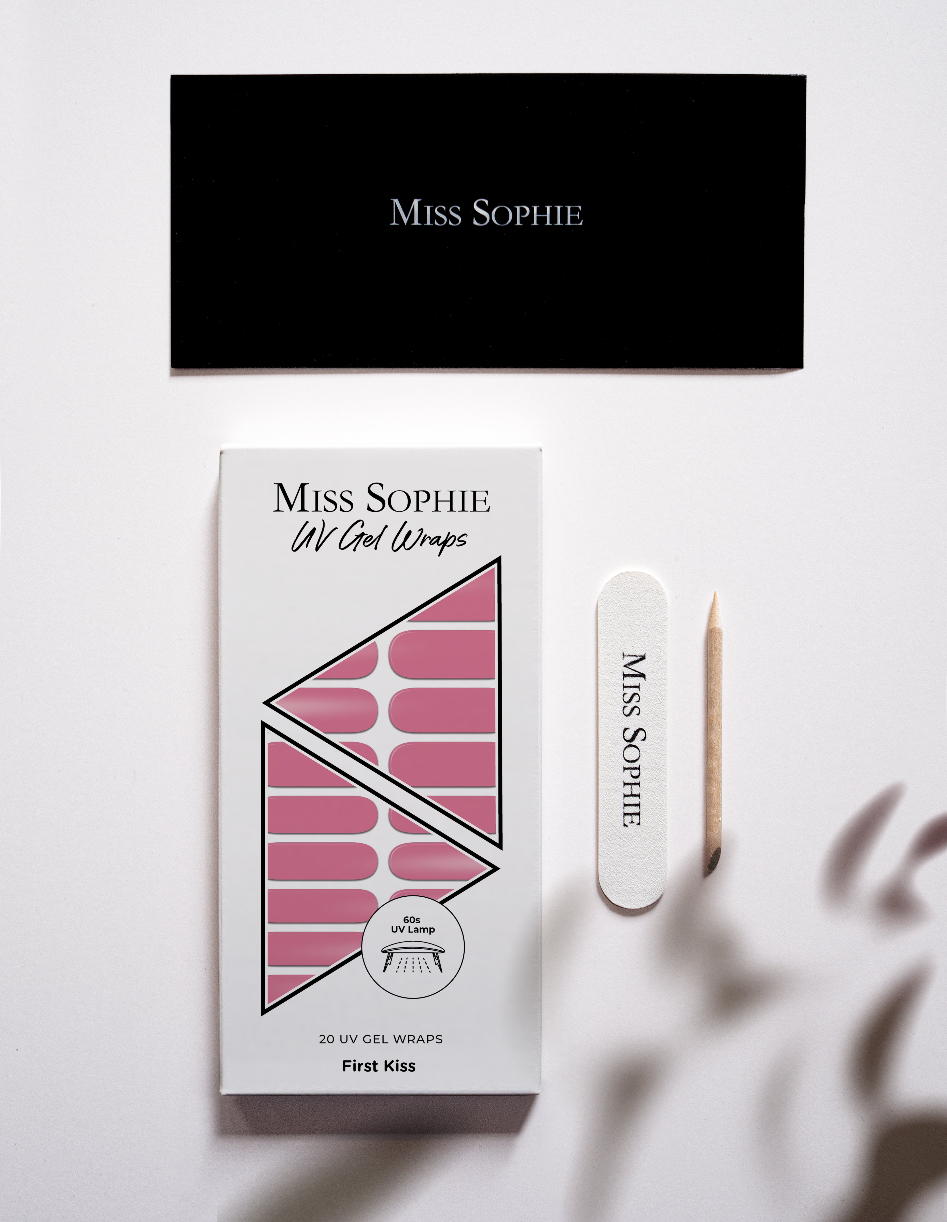 miss-sophie-first-kiss-uv-gel-nagelfolien-zartrosa image 6