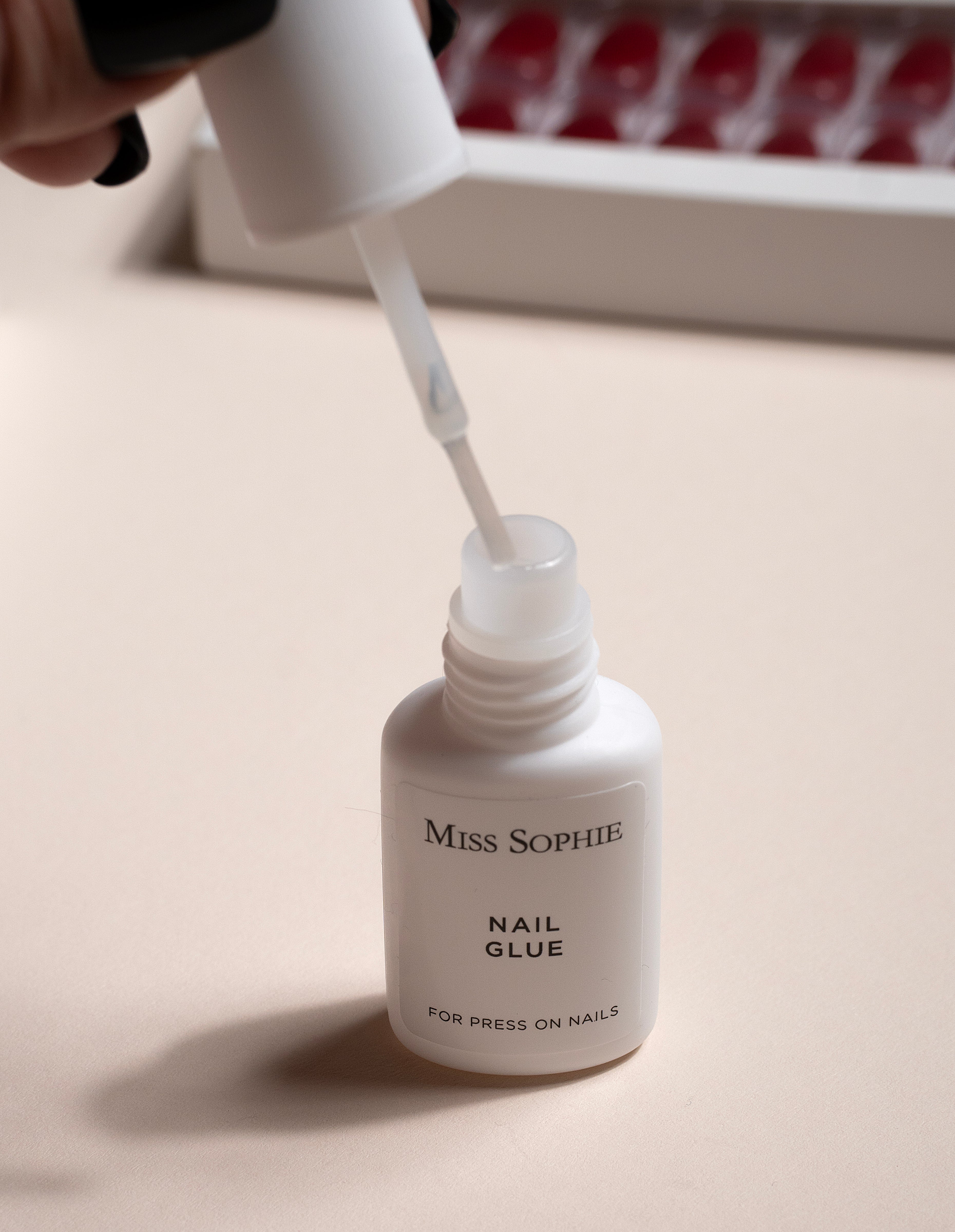 miss-sophie-nail-glue-nagelkleber-f-r-press-on-nails image 2