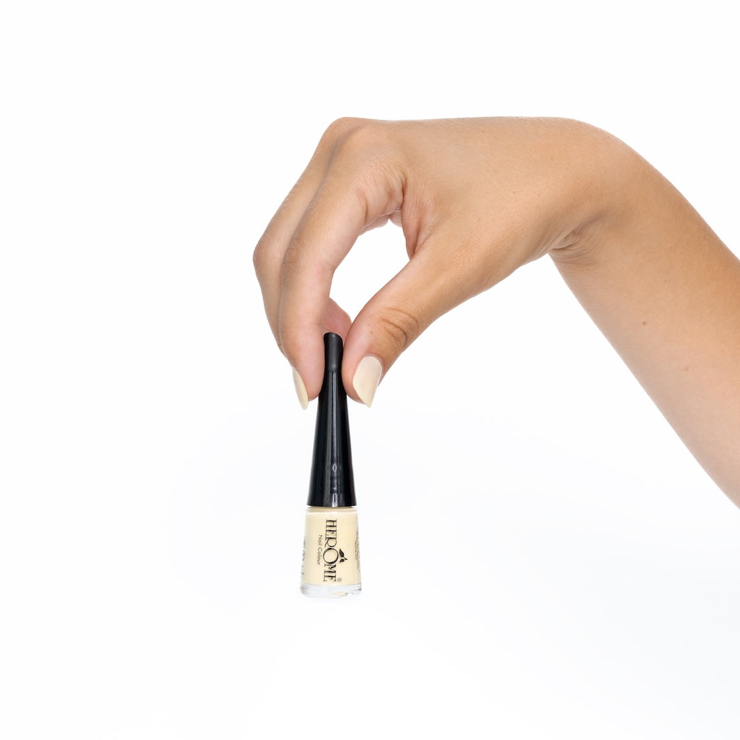 her-me-take-away-nagelfarbe-45-nagellack-4-ml image 2