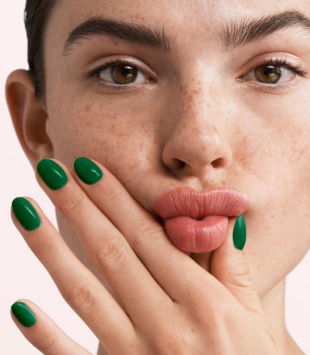 pink-gellac-385-pine-green-gel-nagellack-creme image 3