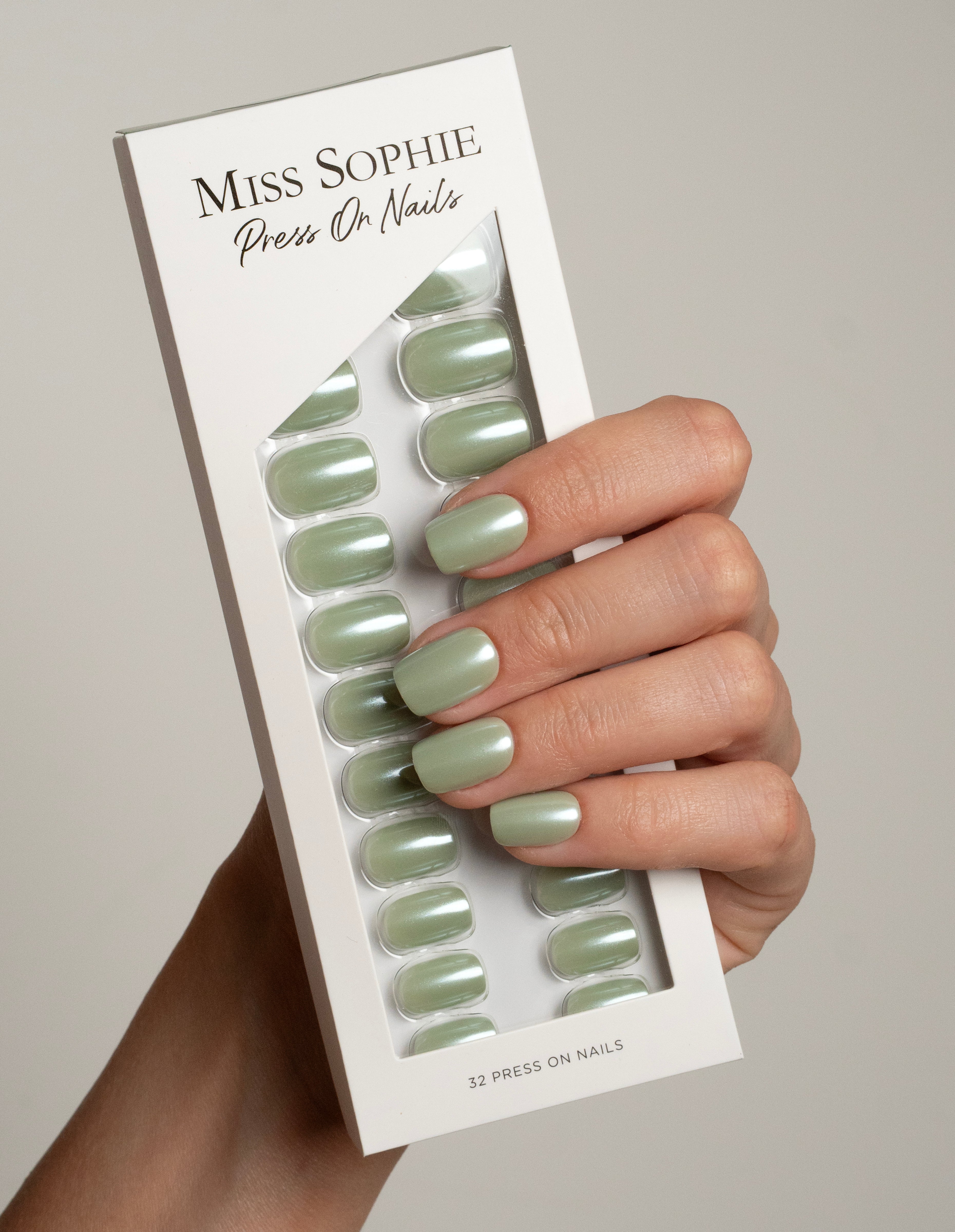miss-sophie-matcha-chic-press-on-nails-short-square image 4