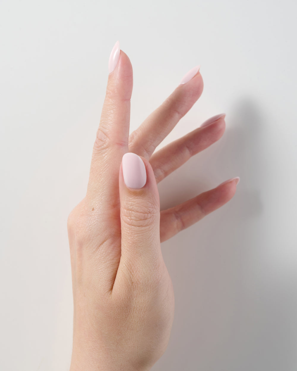 maniko-powder-soft-gel-press-ons-medium-round image 3