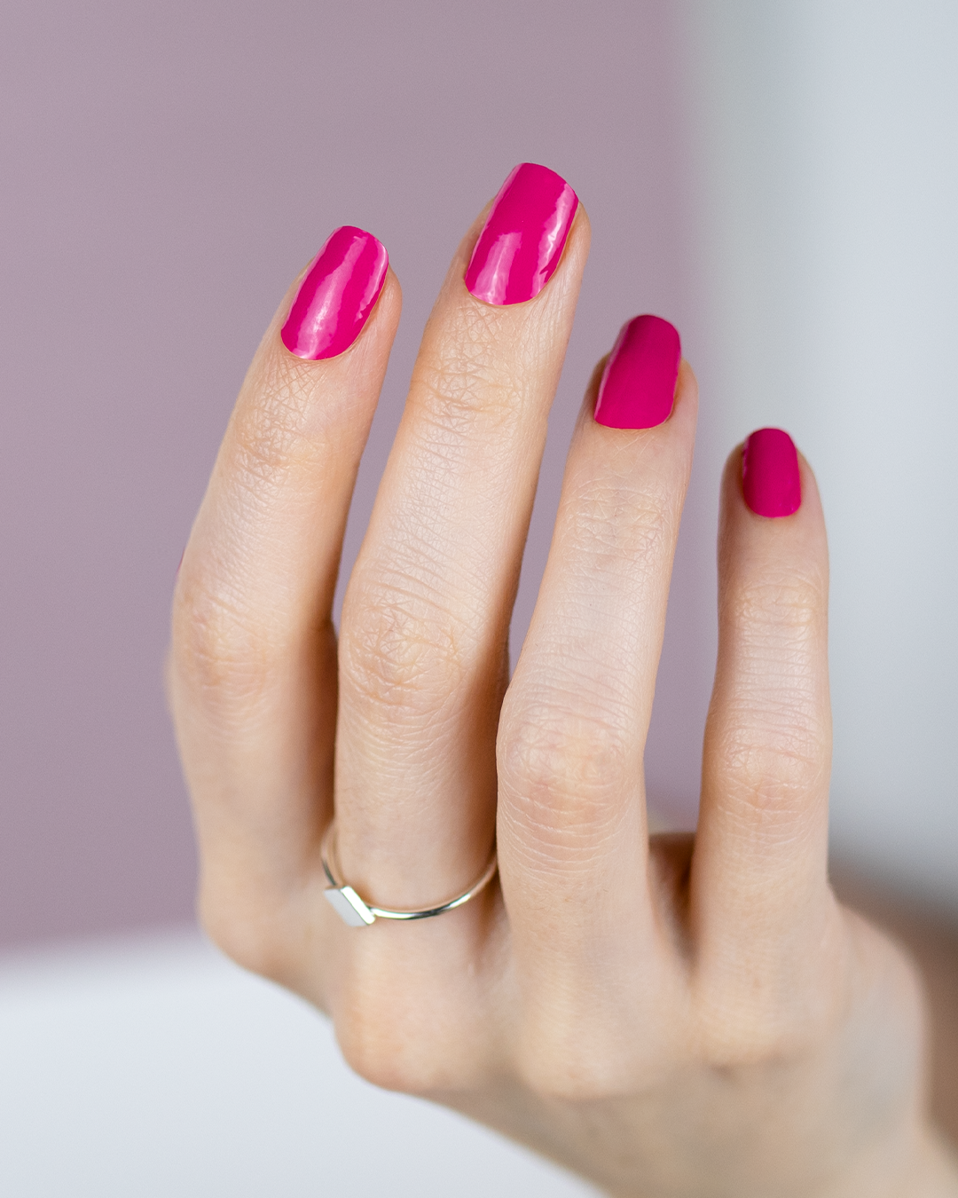 miss-sophie-cranberry-uv-gel-nagelfolien image 3