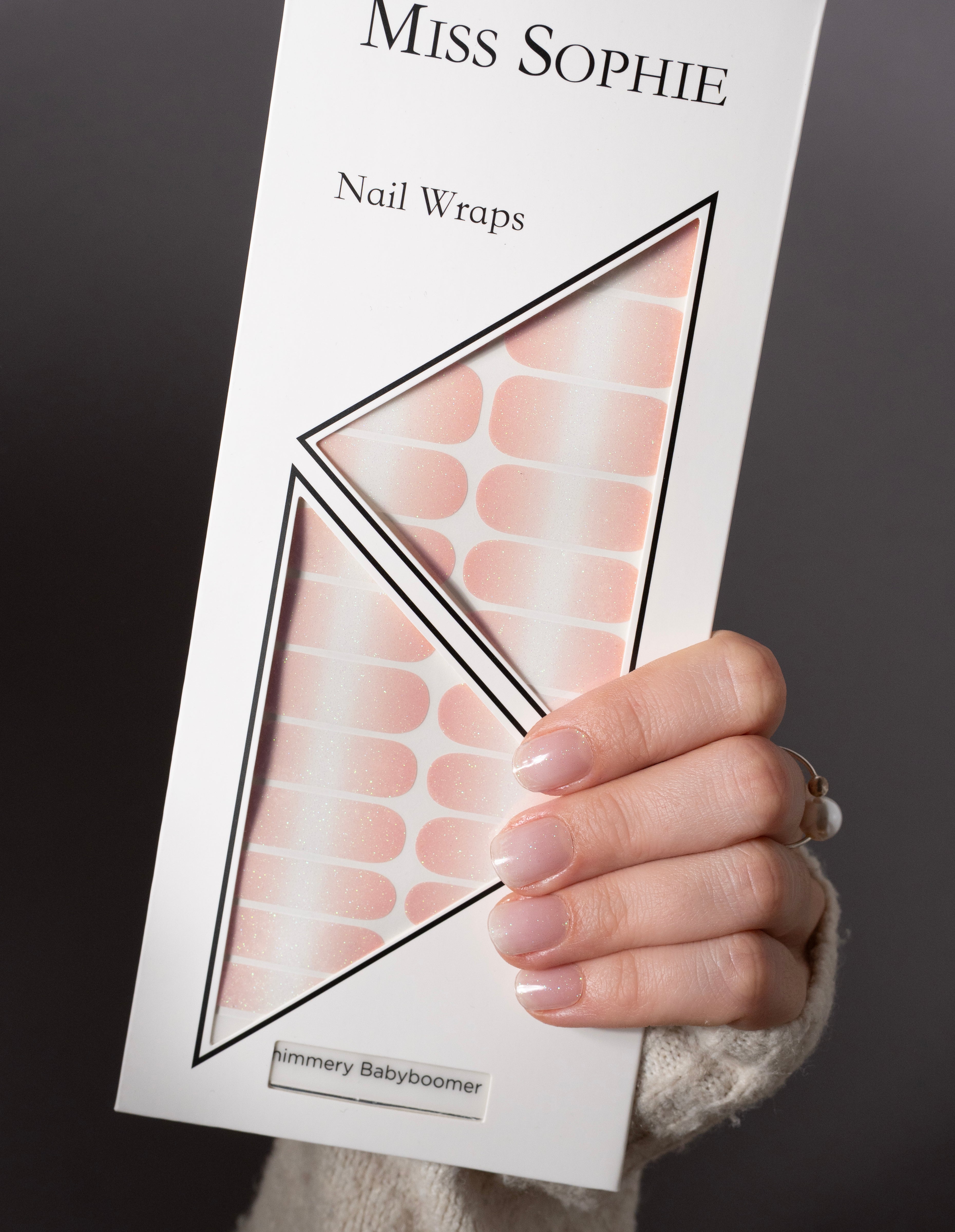 miss-sophie-shimmery-babyboomer-nail-wraps-ros-wei-schimmer image 4