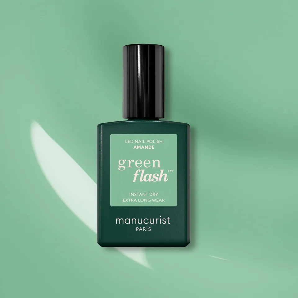 manucurist-green-flash-amande-halbpermanenter-gel-nagellack-mintgr-n image 1
