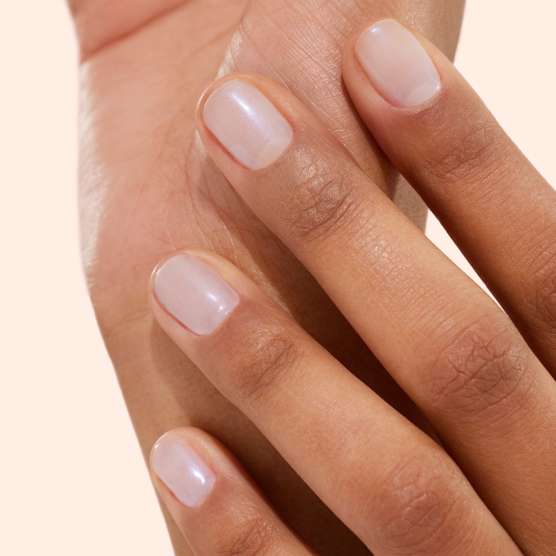 manucurist-active-bright-aufhellender-pflege-nagellack-mit-zitronenextrakt image 2
