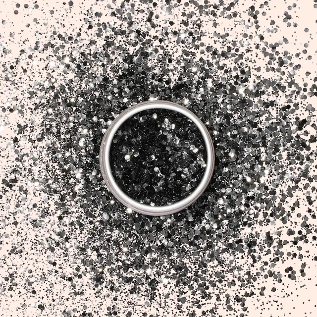 manucurist-biologisch-abbaubare-pailletten-black-diamond-nagelglitzer image 1