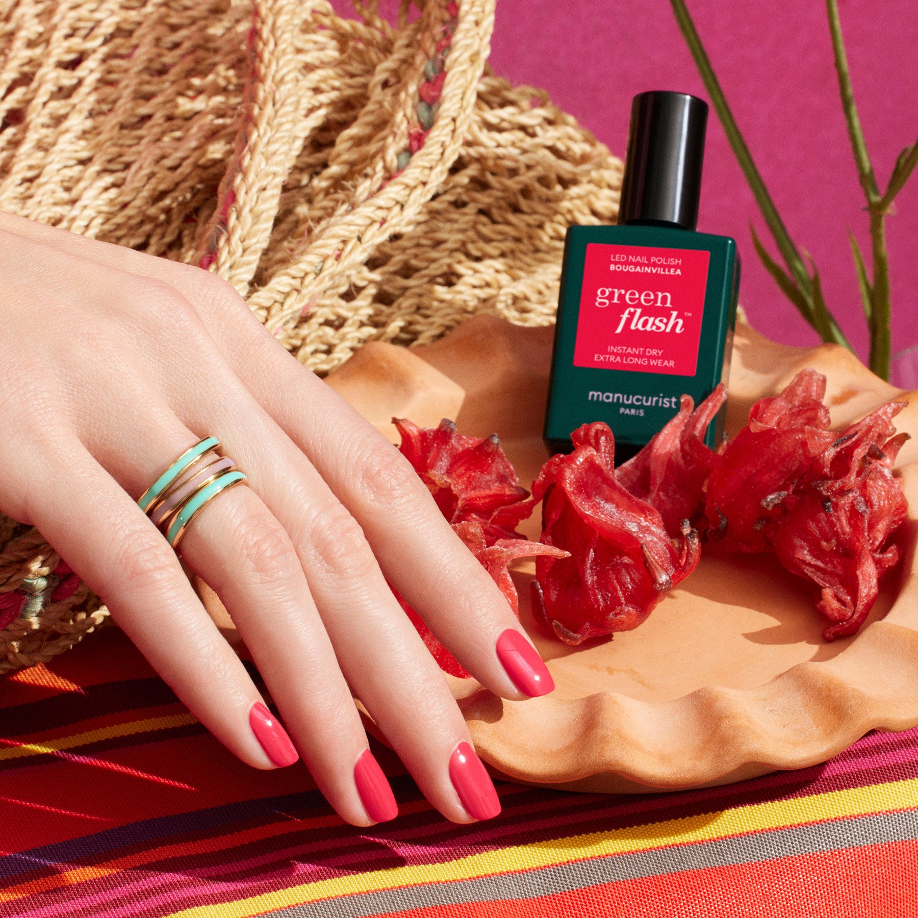 manucurist-green-flash-bougainvillea-gel-nagellack-rosa-rot image 3