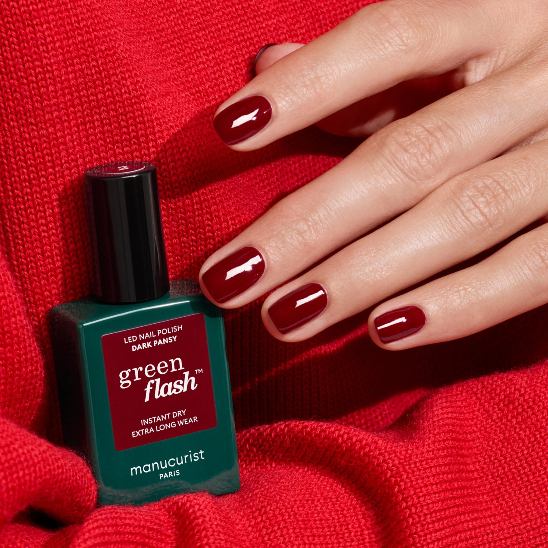 manucurist-green-flash-nagellack-dark-pansy-bordeaux-gel-lack image 4