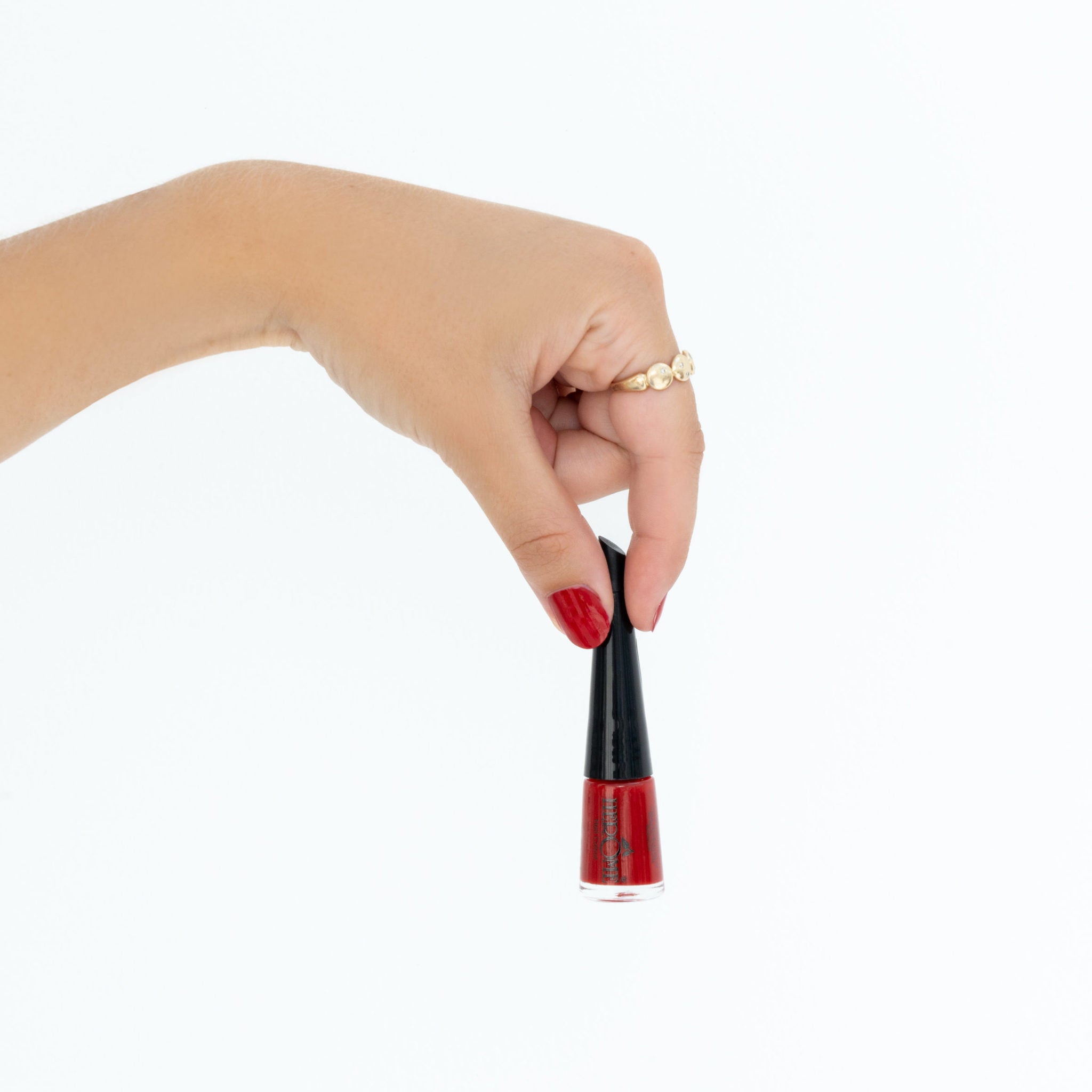 her-me-take-away-nagelfarbe-33-nagellack-rot-4-ml image 2