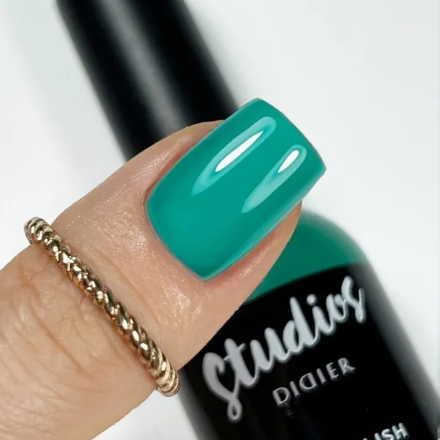 didier-lab-studios-didier-uv-nagellack-paris-green-8ml image 1