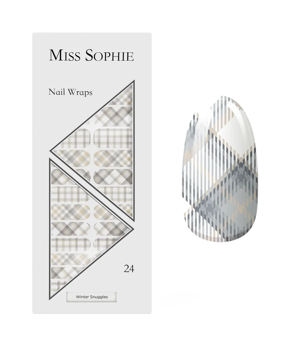miss-sophie-winter-snuggles-nagelfolien-karo-winter-design image 1