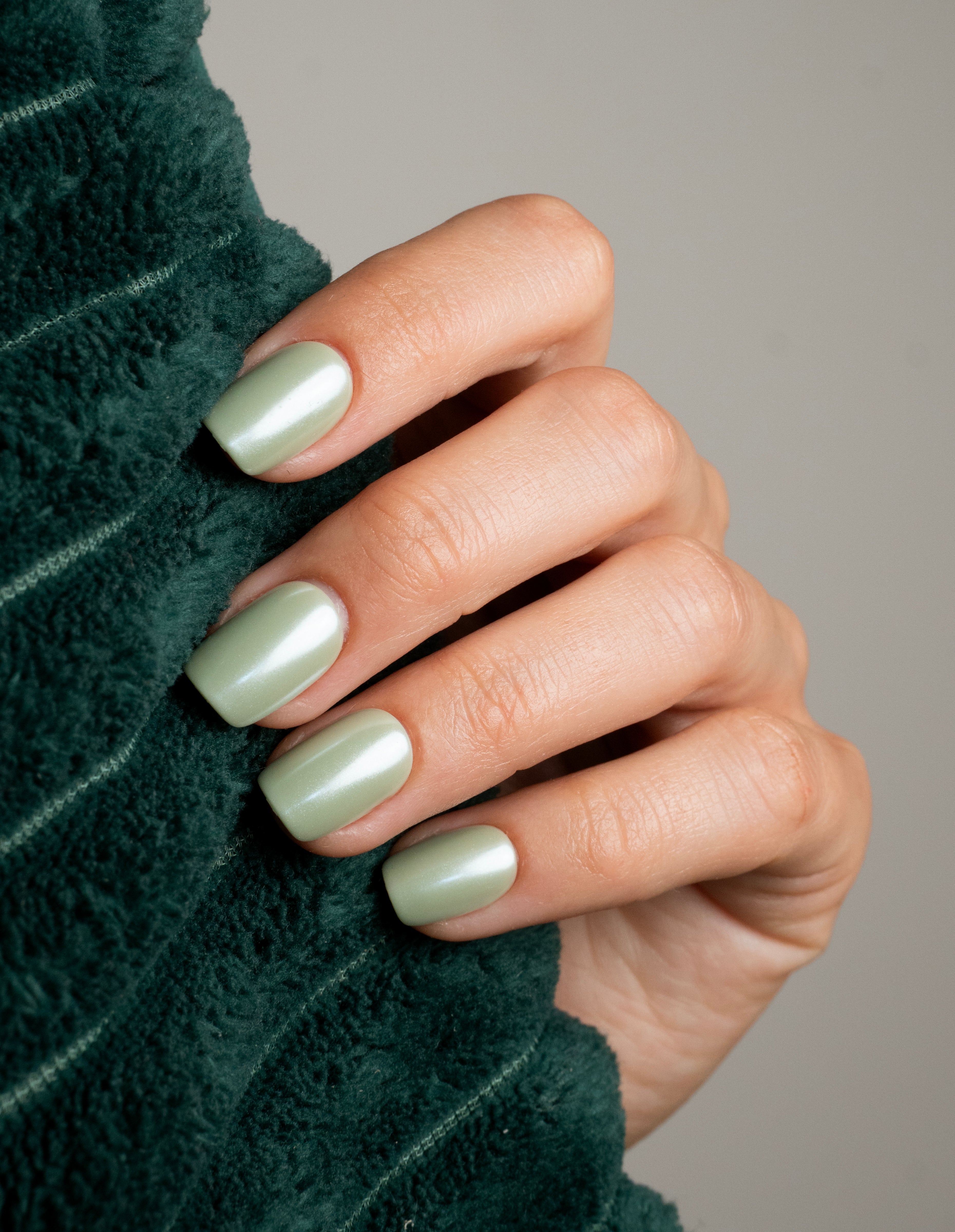 miss-sophie-matcha-chic-press-on-nails-short-square image 3