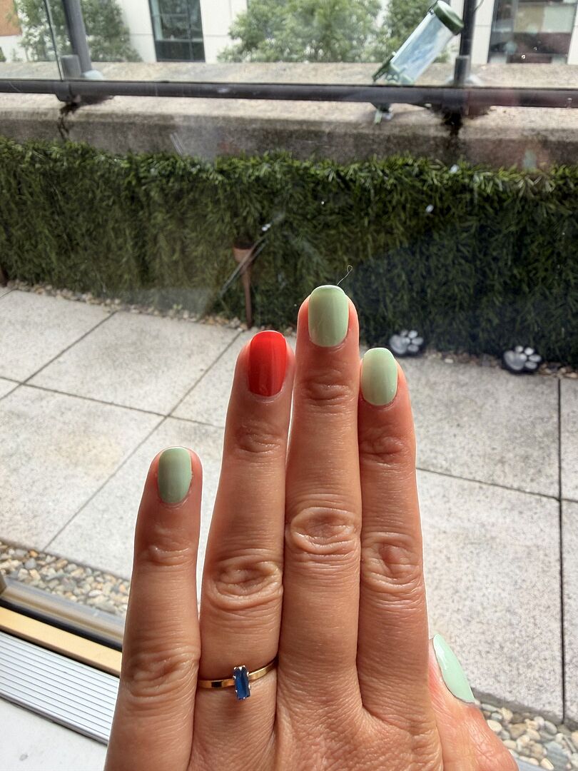 Wie vom Nagelstudio