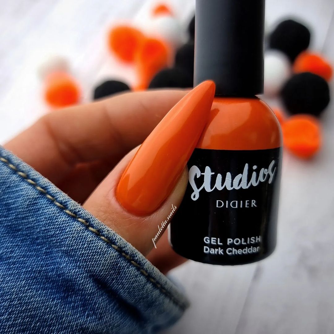 didier-lab-studios-didier-uv-nagellack-dark-cheddar-8ml-tpo-frei image 4
