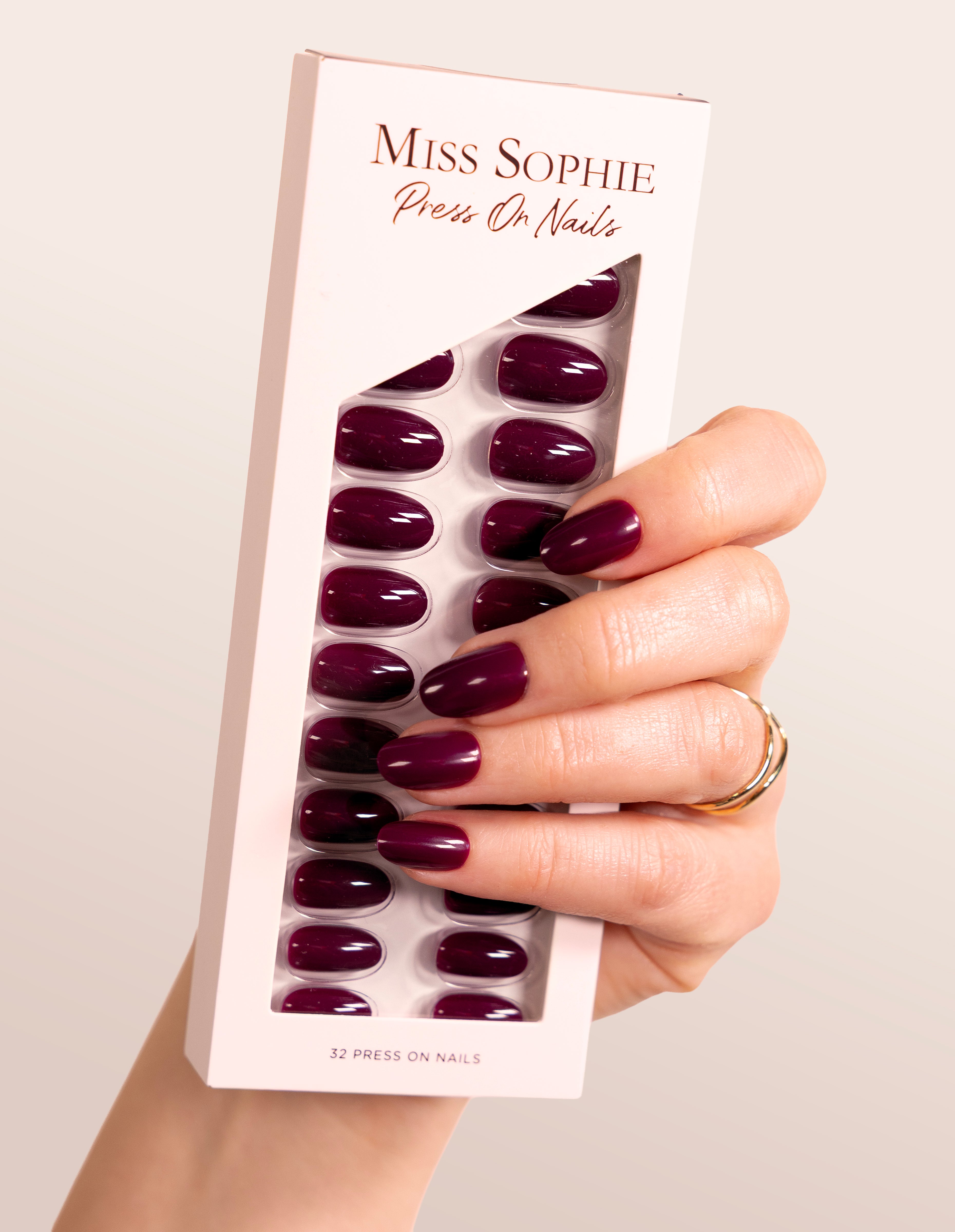 miss-sophie-berry-press-on-nails-short-round image 2