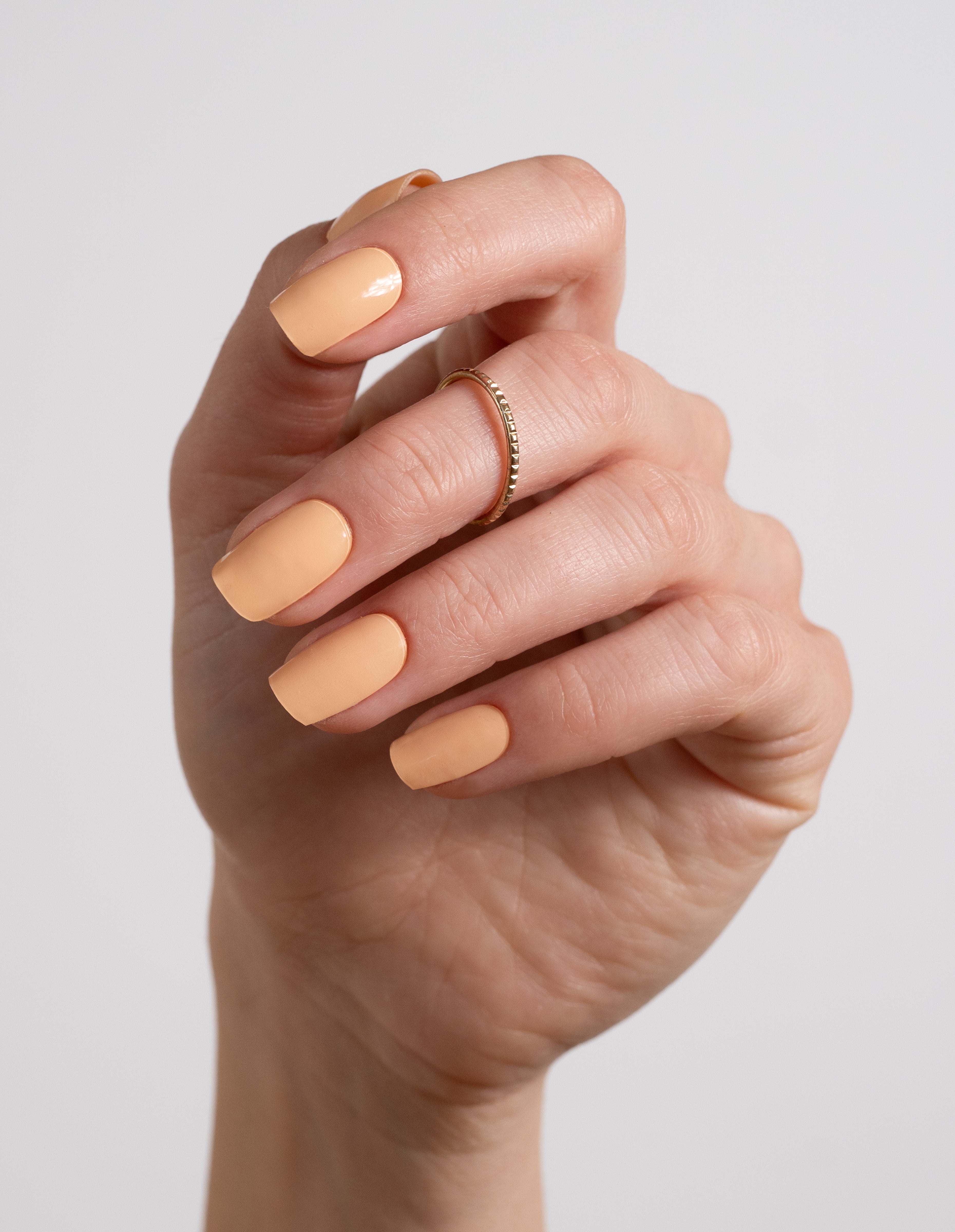 miss-sophie-apricot-crush-uv-gel-nagelfolien-aprikot image 4