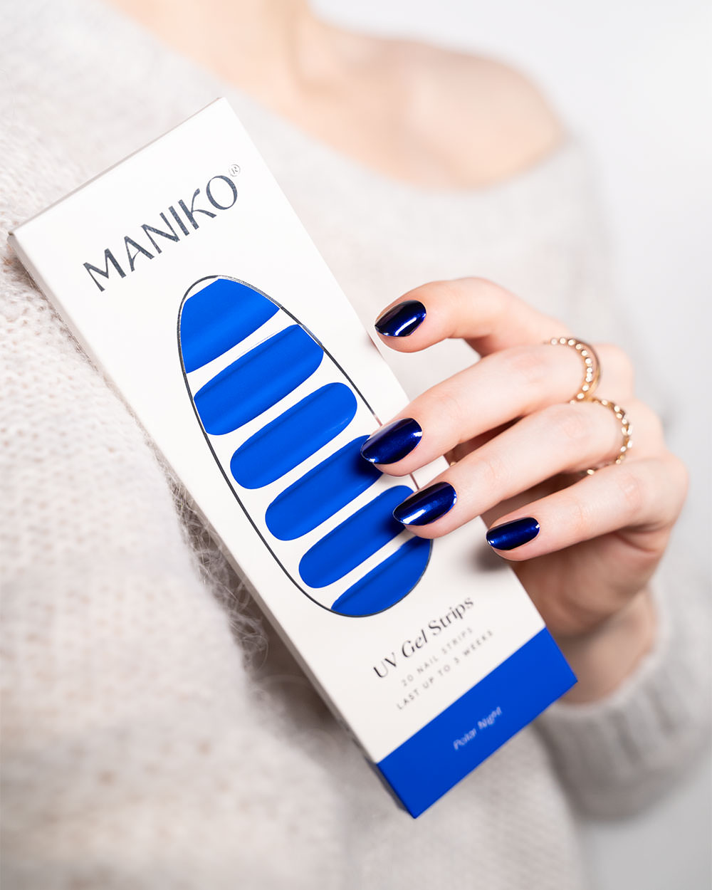 maniko-polar-night-uv-gel-strips image 8