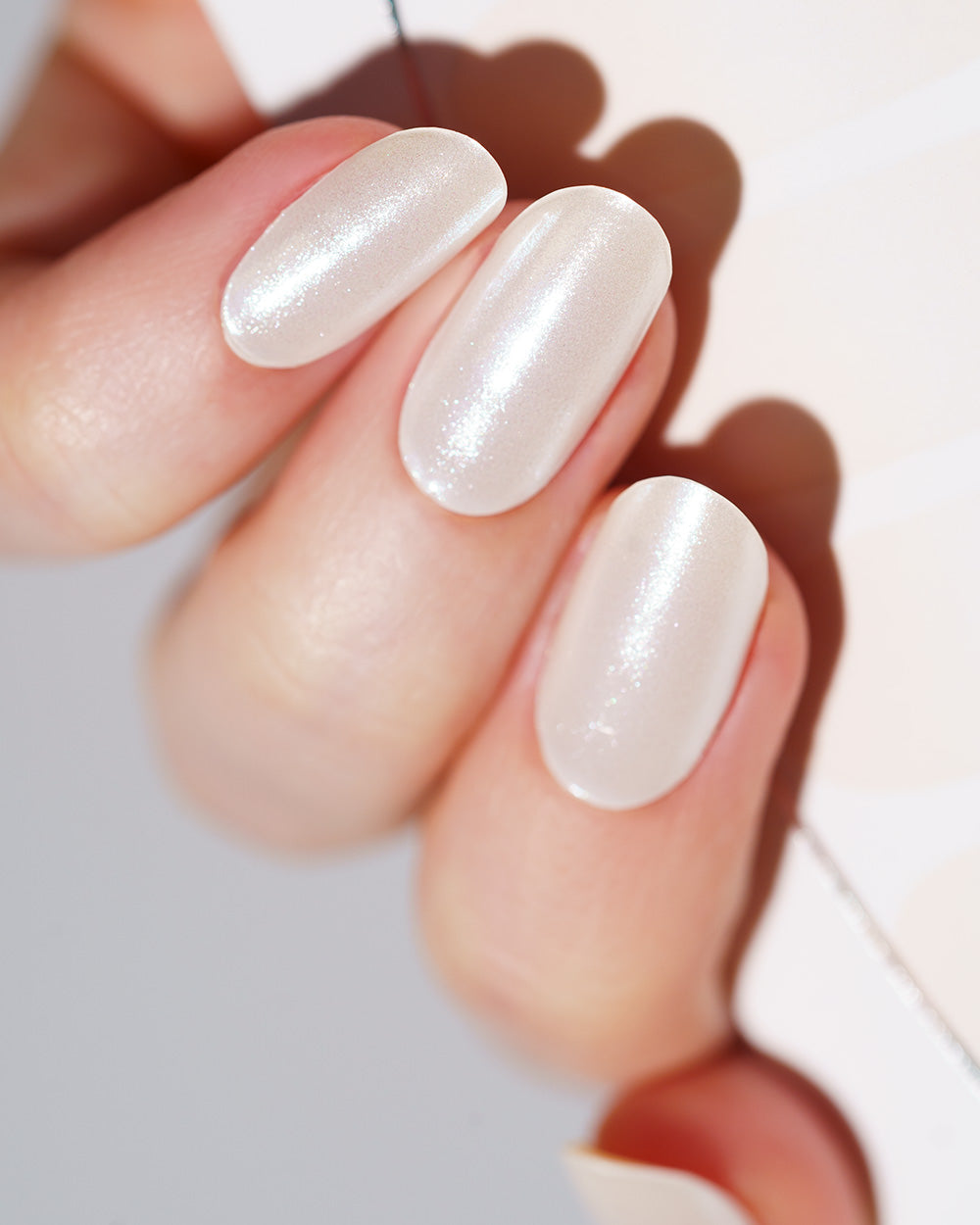 maniko-chrome-pearl-uv-gel-strips image 4