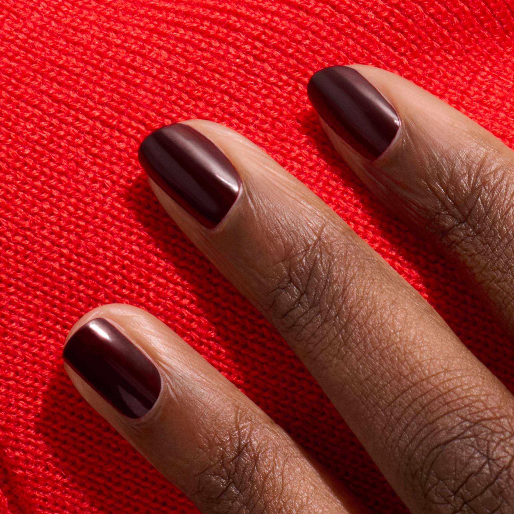 manucurist-green-nagellack-hollyhock-schwarzrot image 3