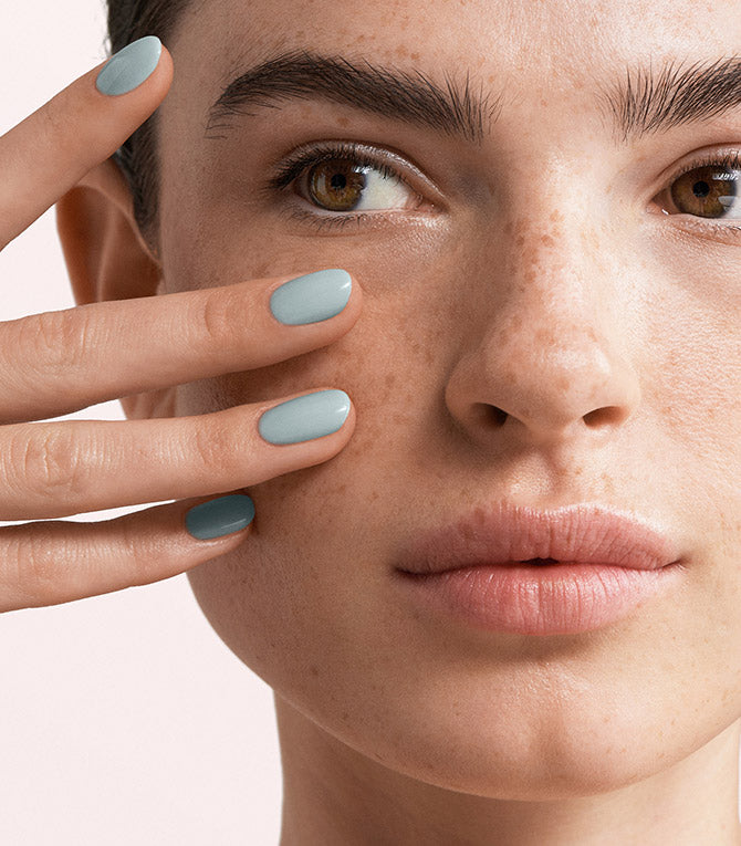 pink-gellac-187-brilliant-blue-gel-nagellack-blossom-creme-blau image 3