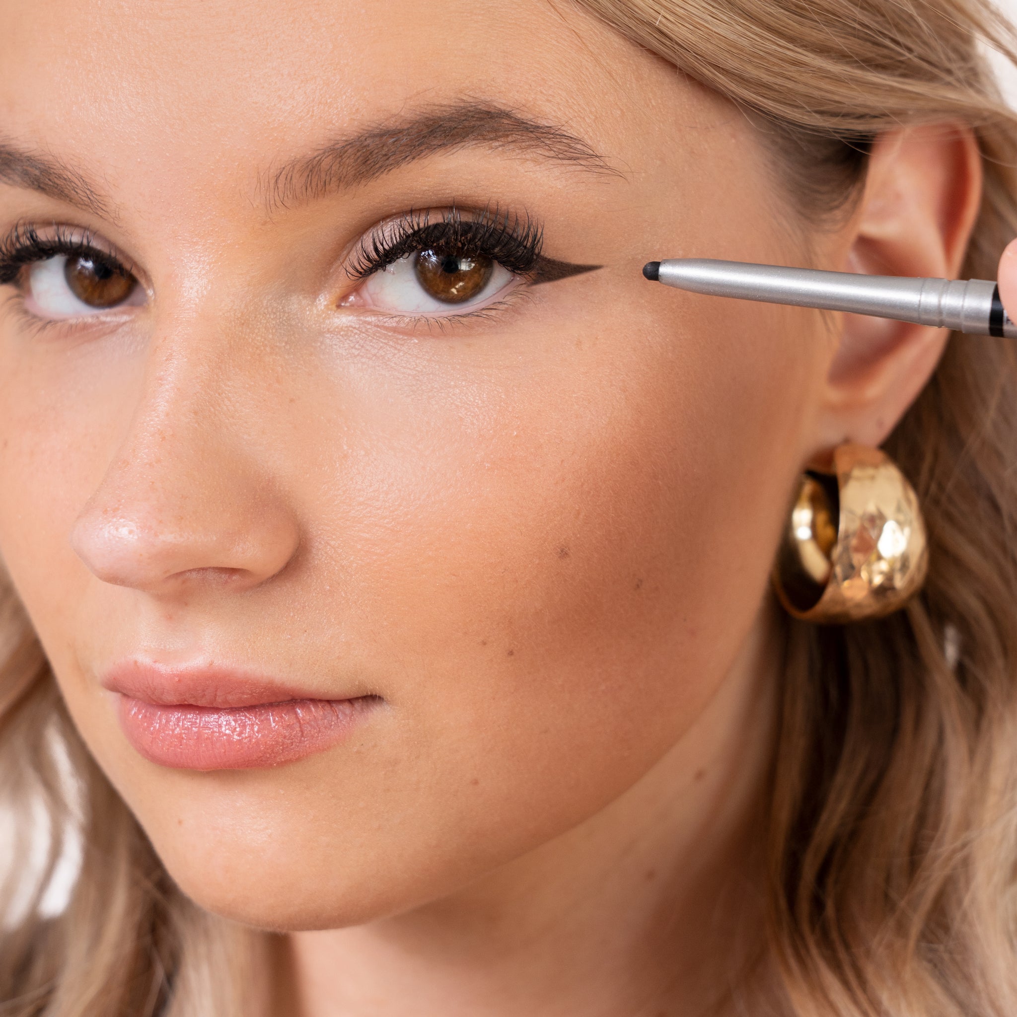 her-me-kohl-liner-augenstift image 2