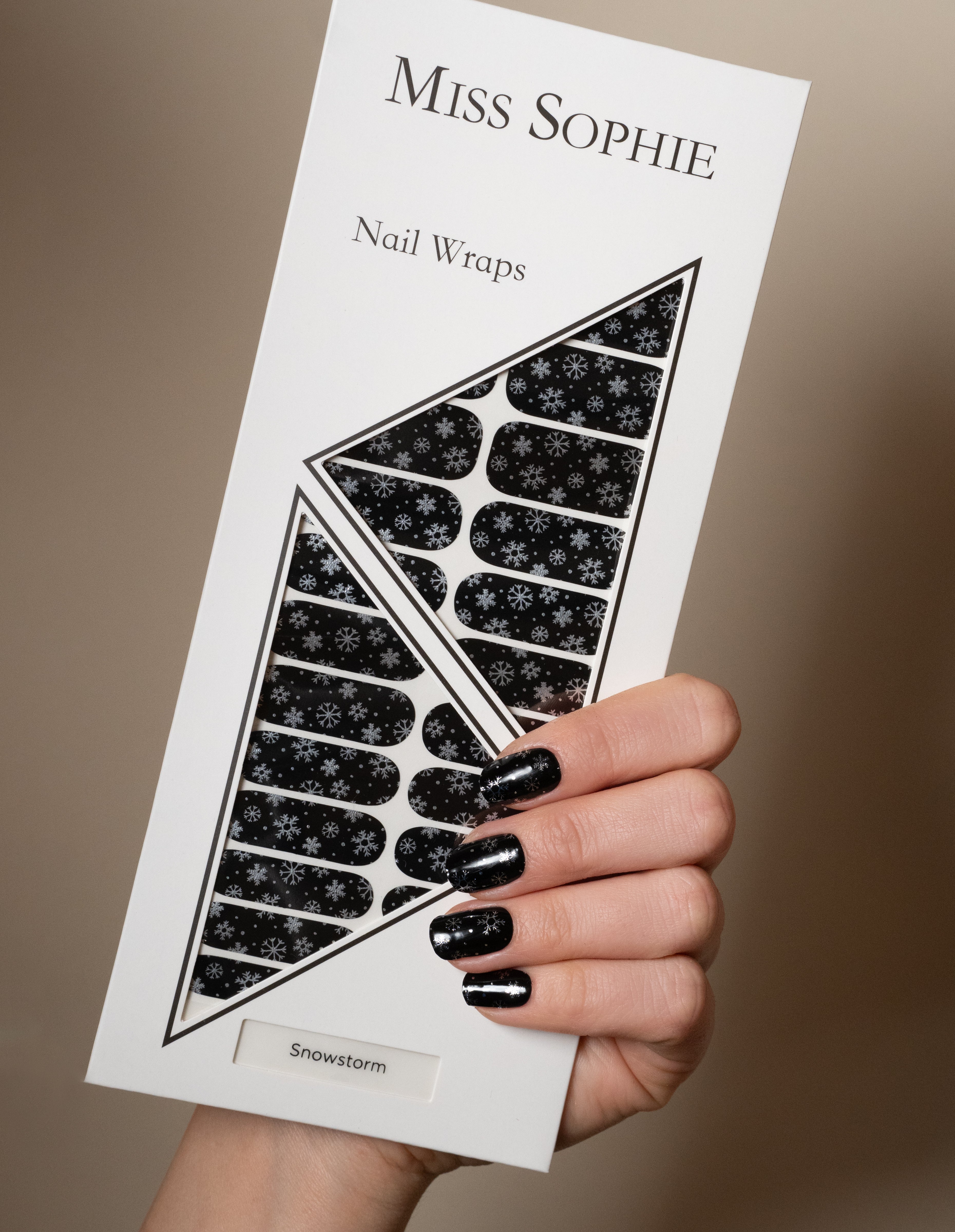 miss-sophie-snowstorm-nagelfolie-nail-wraps image 3