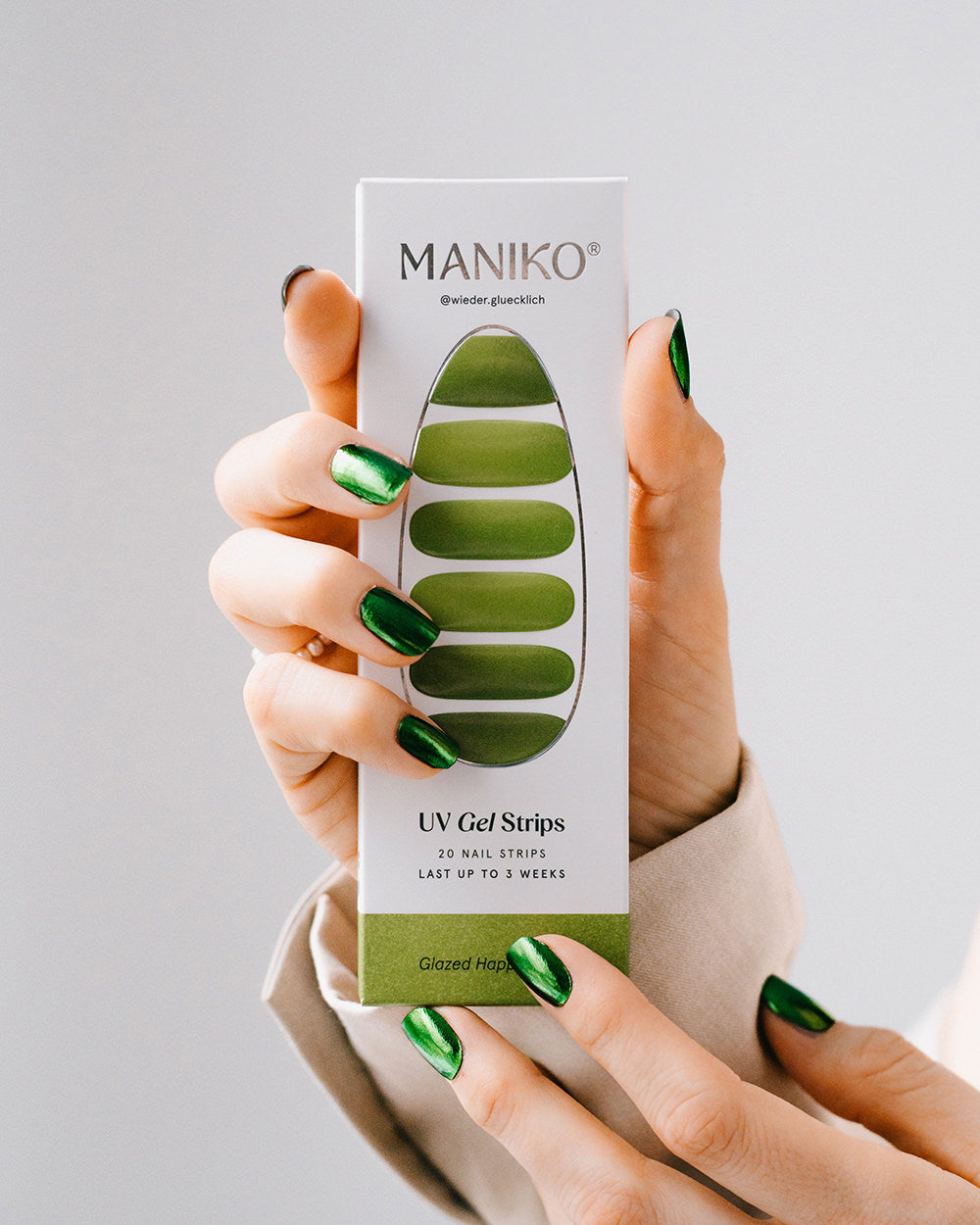 maniko-glazed-happiness-uv-gel-strips image 4