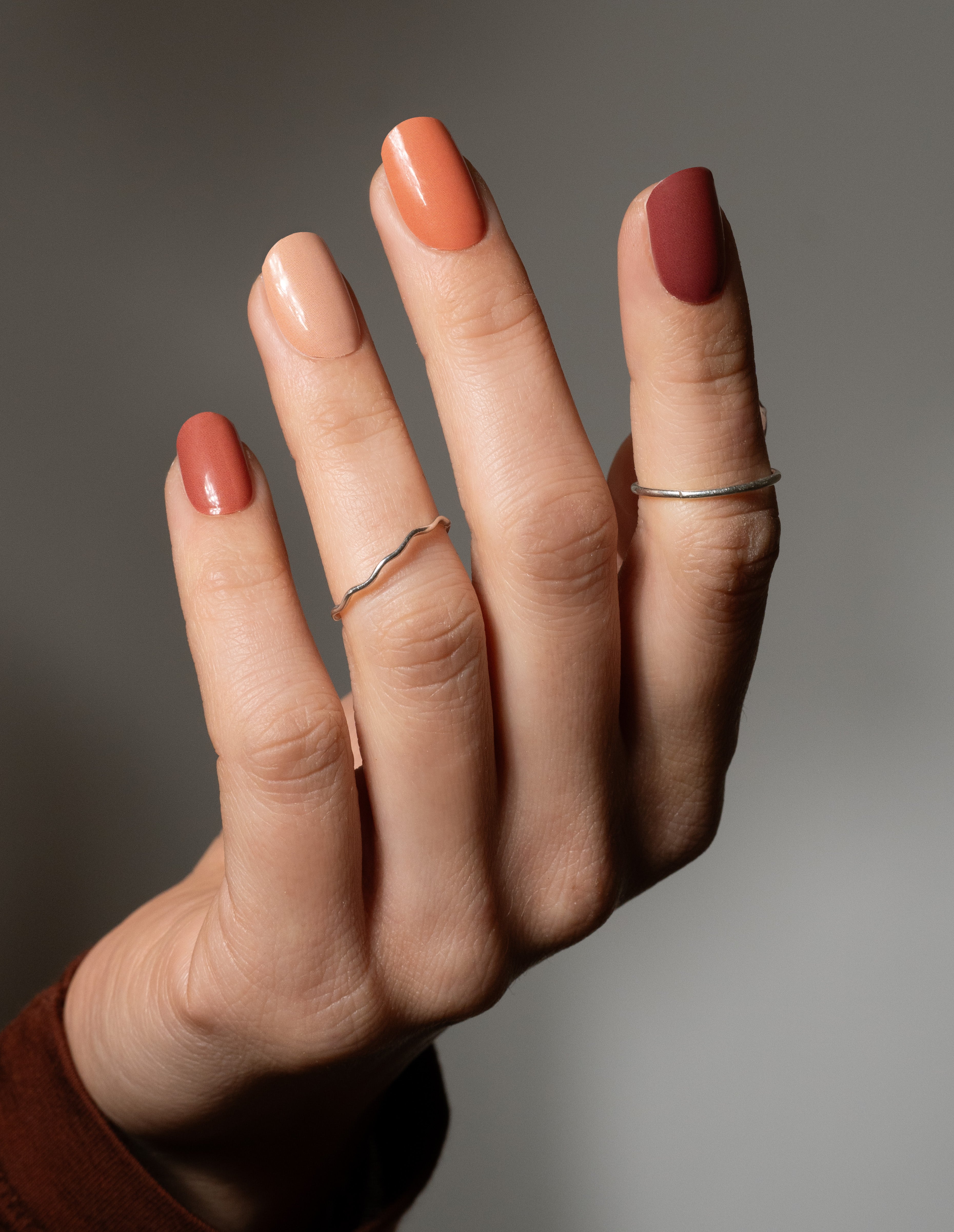 miss-sophie-cinnamon-twirl-uv-gel-nagelfolien-herbst-verlauf image 3