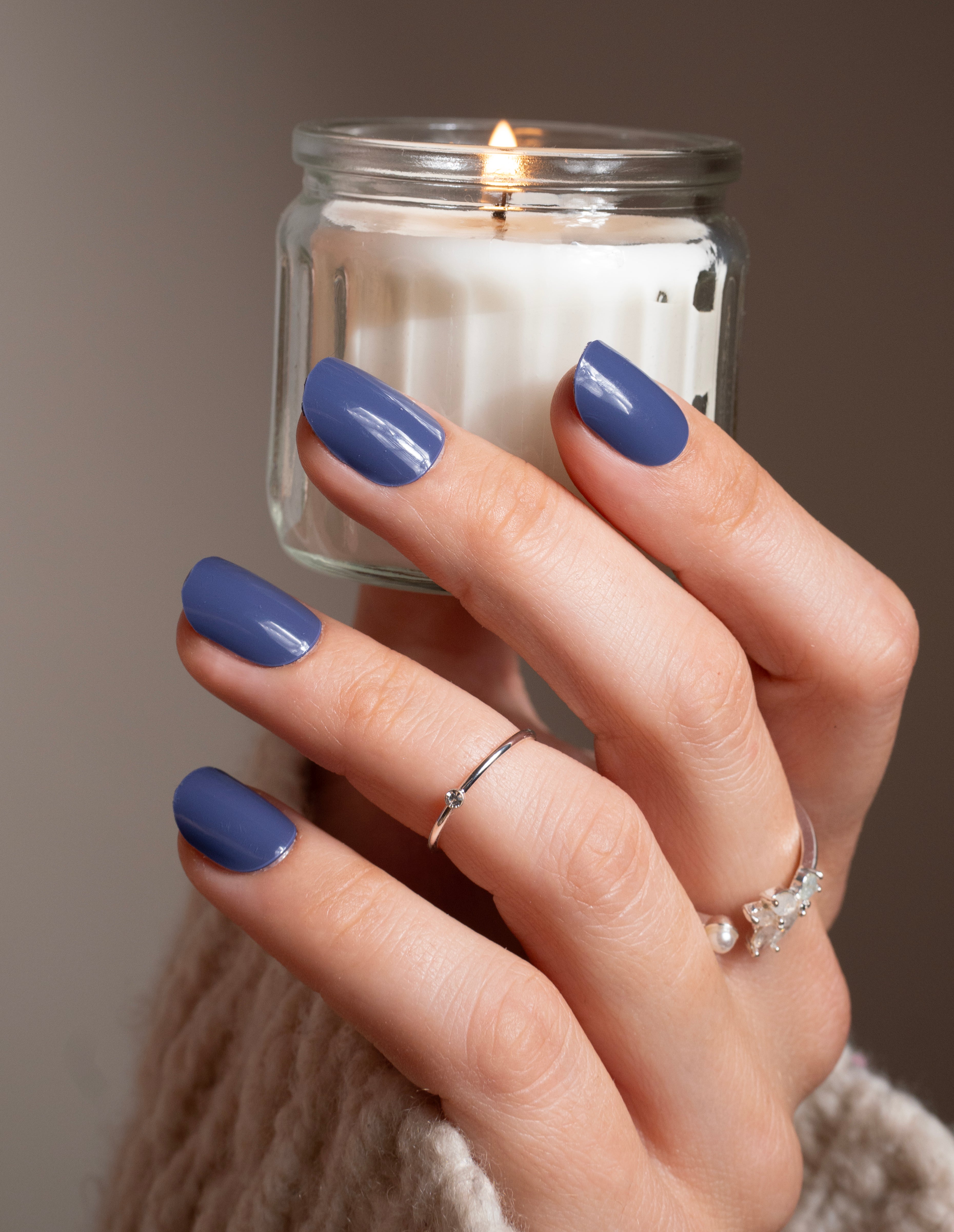 miss-sophie-atlantis-uv-uv-gel-nagelfolien-in-tiefblau image 2