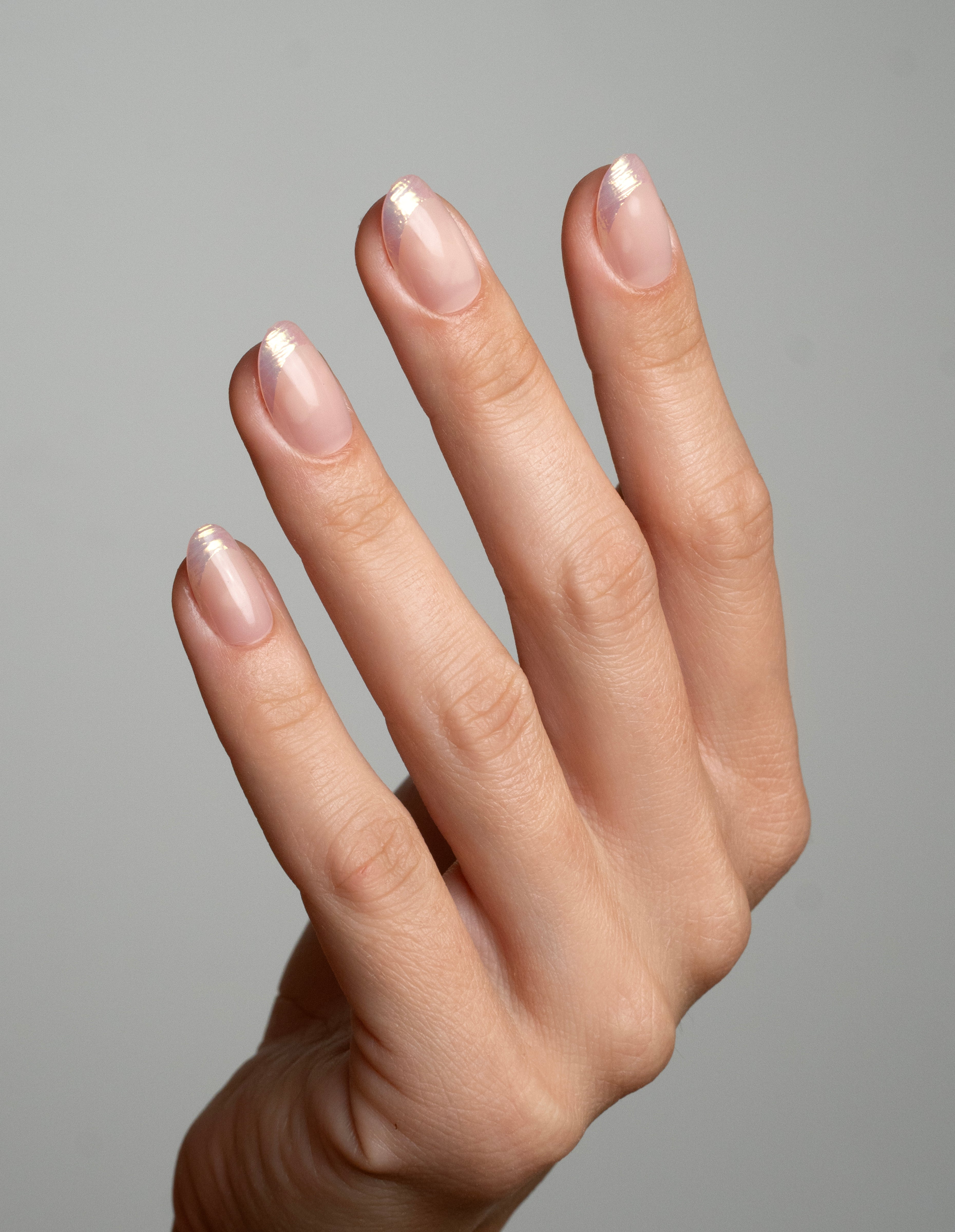 miss-sophie-golden-tips-press-on-nails-short-round image 3