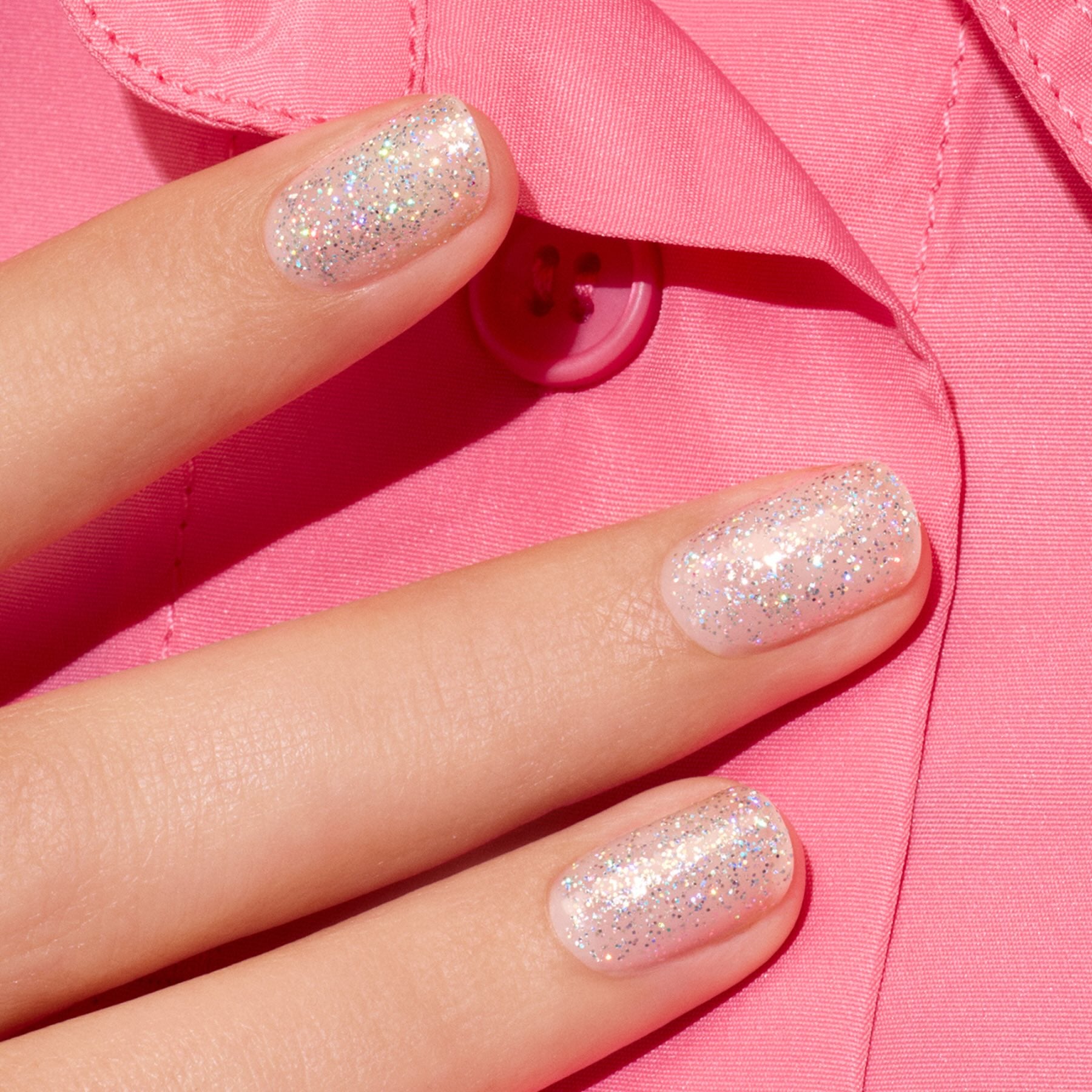 manucurist-green-nagellack-mermaid image 3
