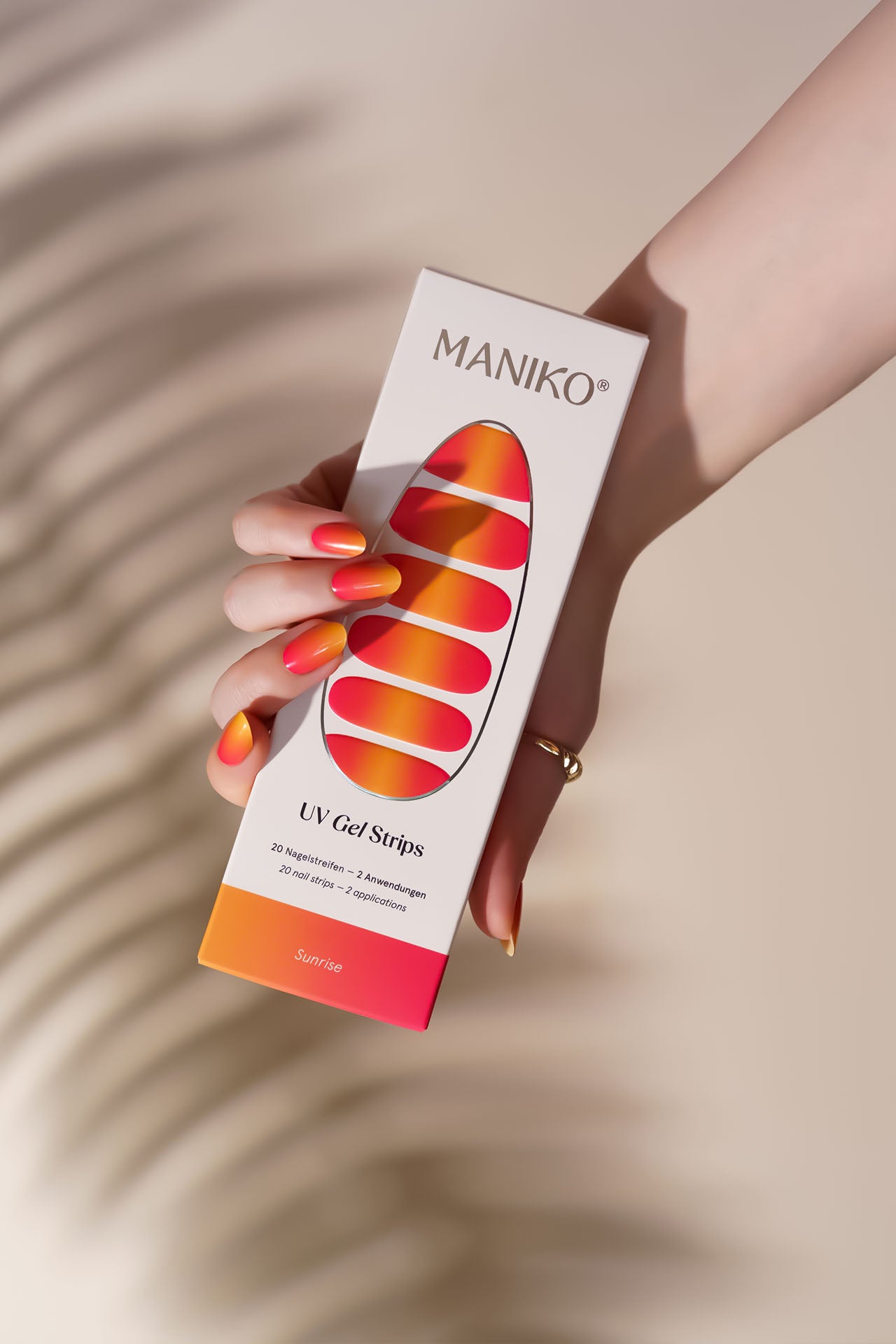 maniko-sunrise-uv-uv-gel-strips-mit-farbverlauf image 3