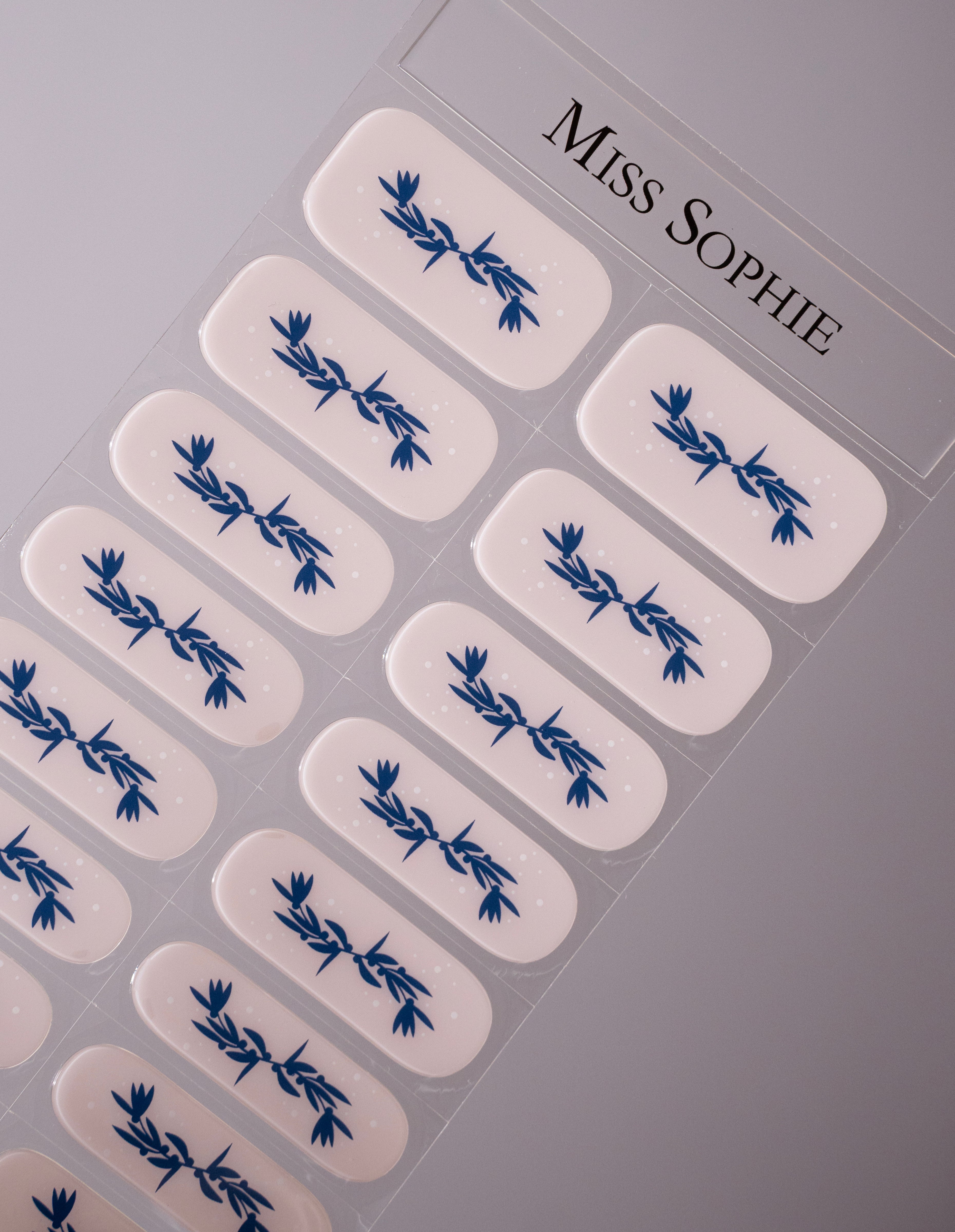 miss-sophie-snowflower-uv-gel-nagelfolien image 4