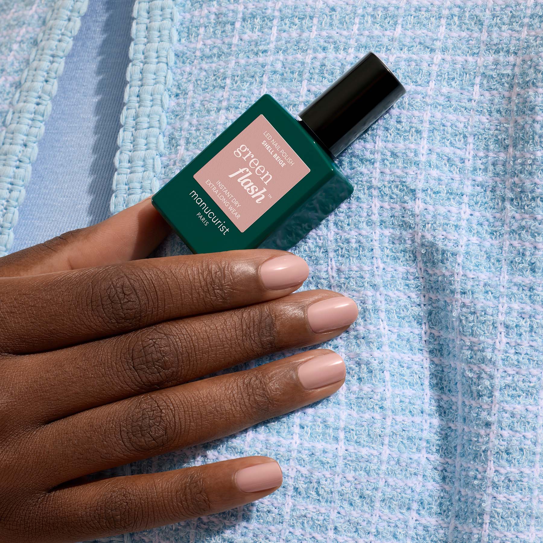 manucurist-green-flash-shell-beige-semi-permanenter-gel-lack image 4