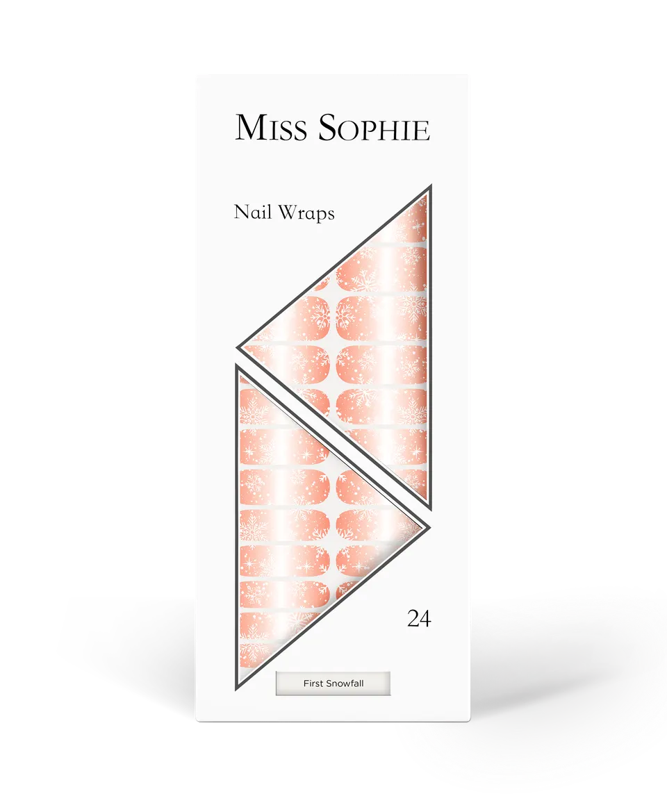 miss-sophie-first-snowfall-nagelfolien image 1
