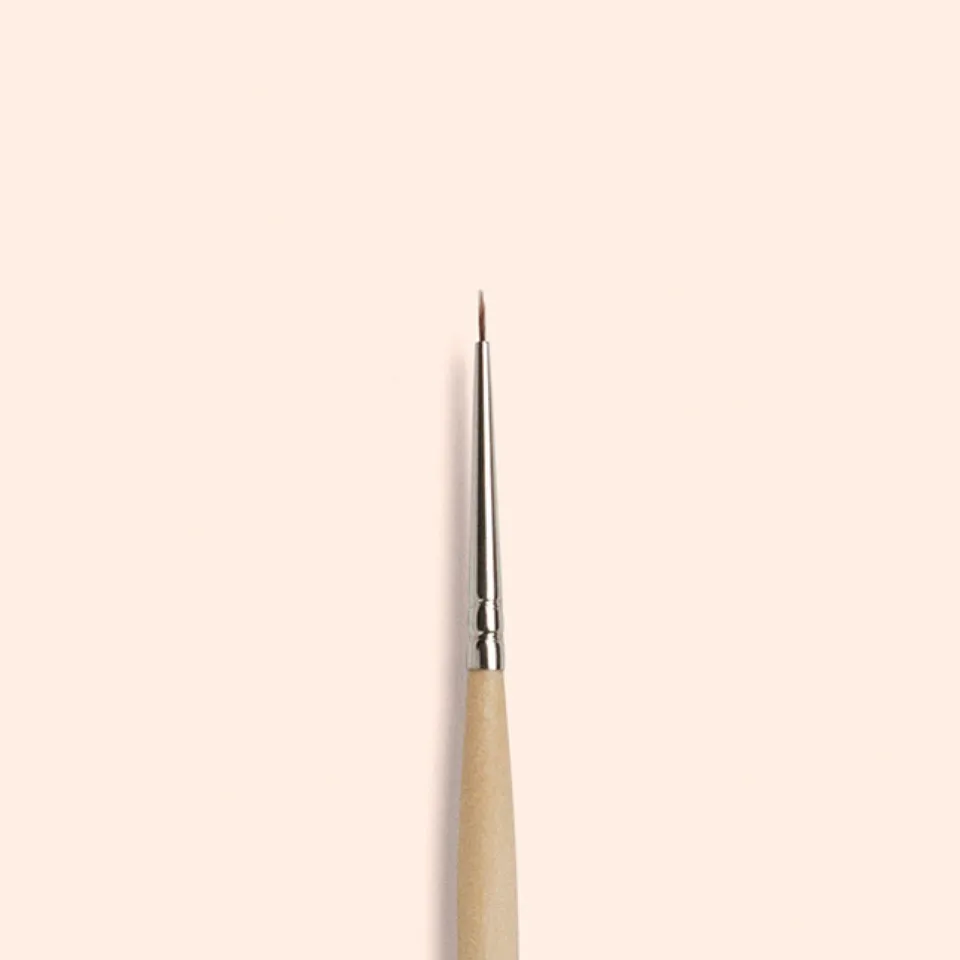 manucurist-pinsel-mit-feiner-spitze-nail-art image 1