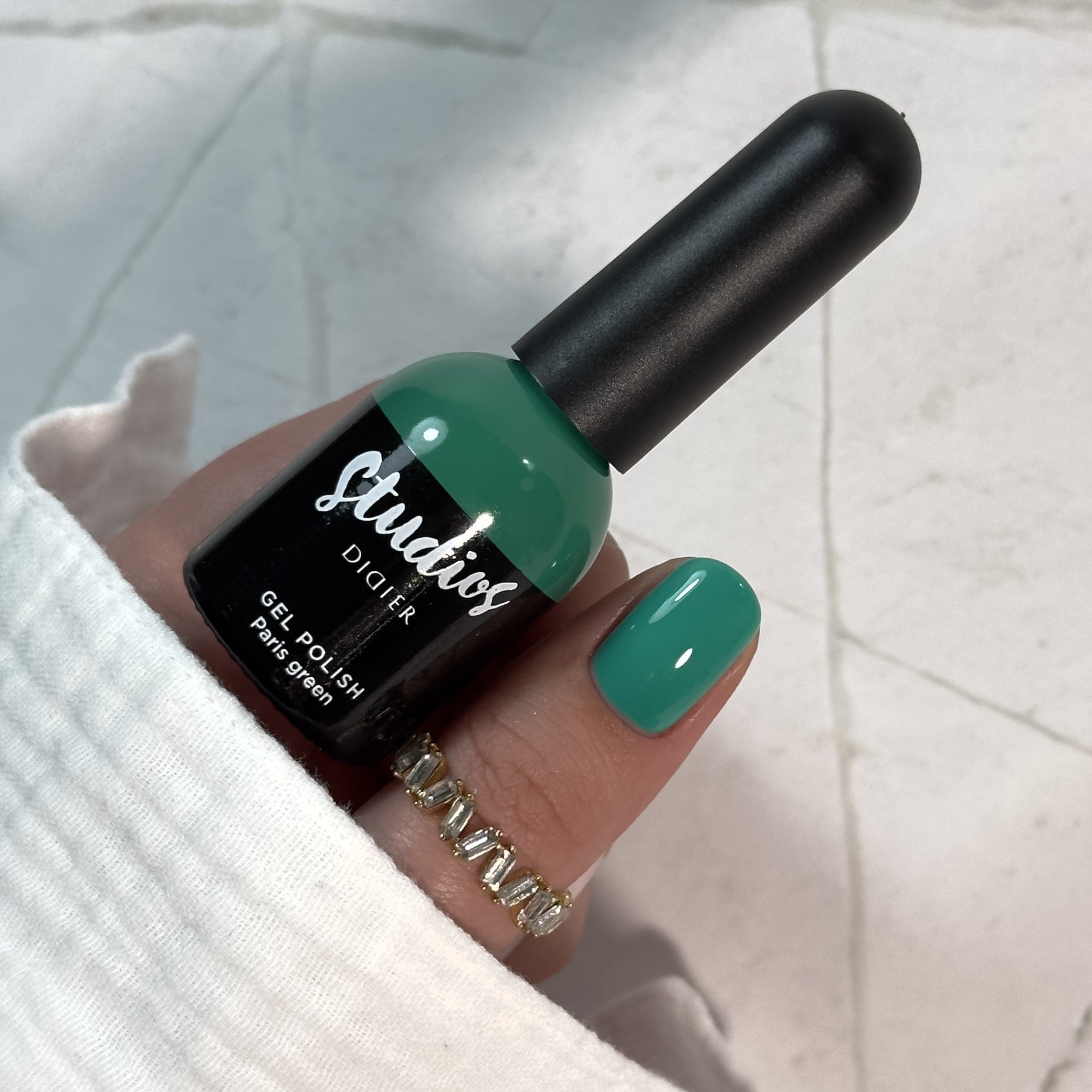 didier-lab-studios-didier-uv-nagellack-paris-green-8ml image 7