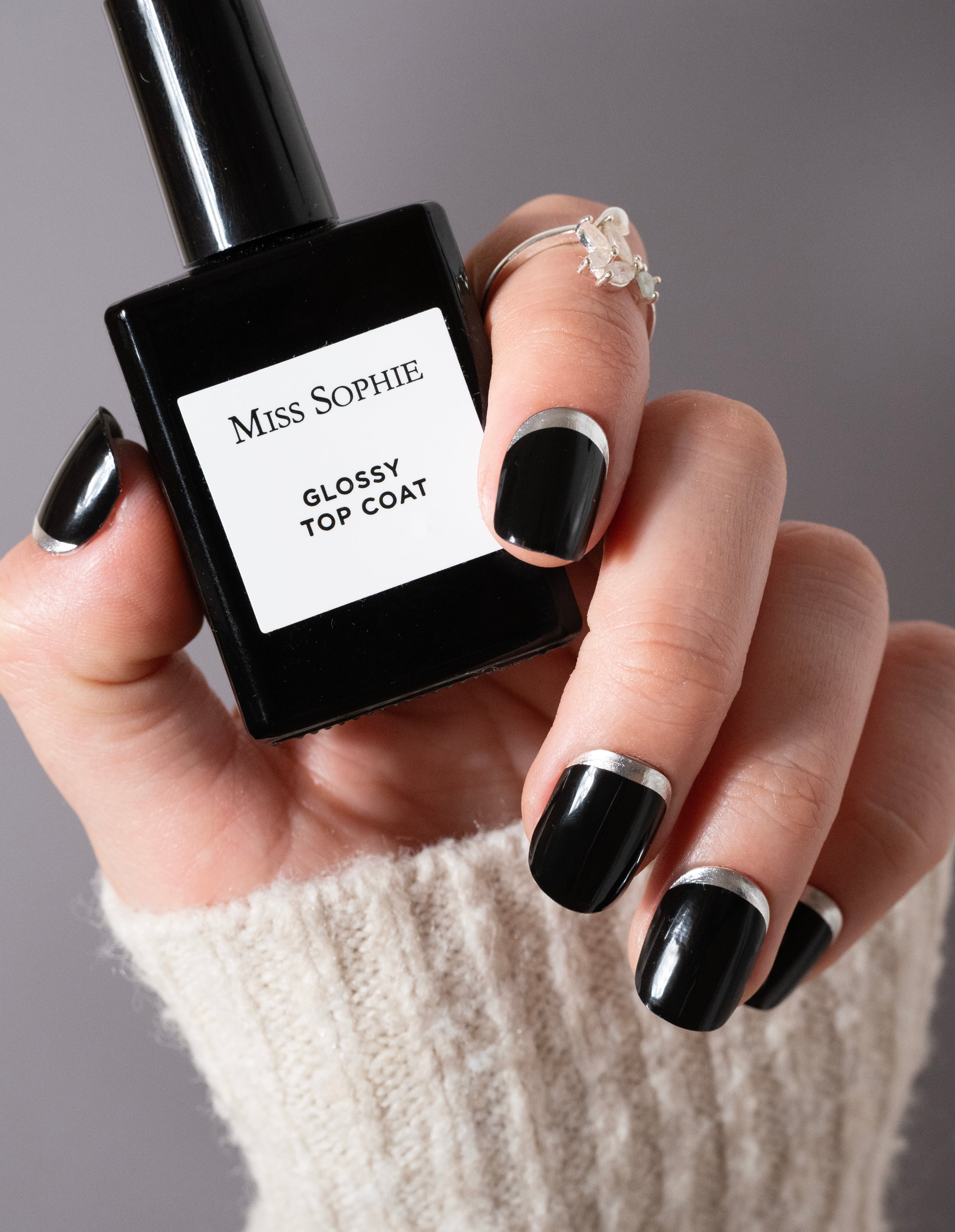 miss-sophie-black-winter-nagelfolien-limited-edition image 3
