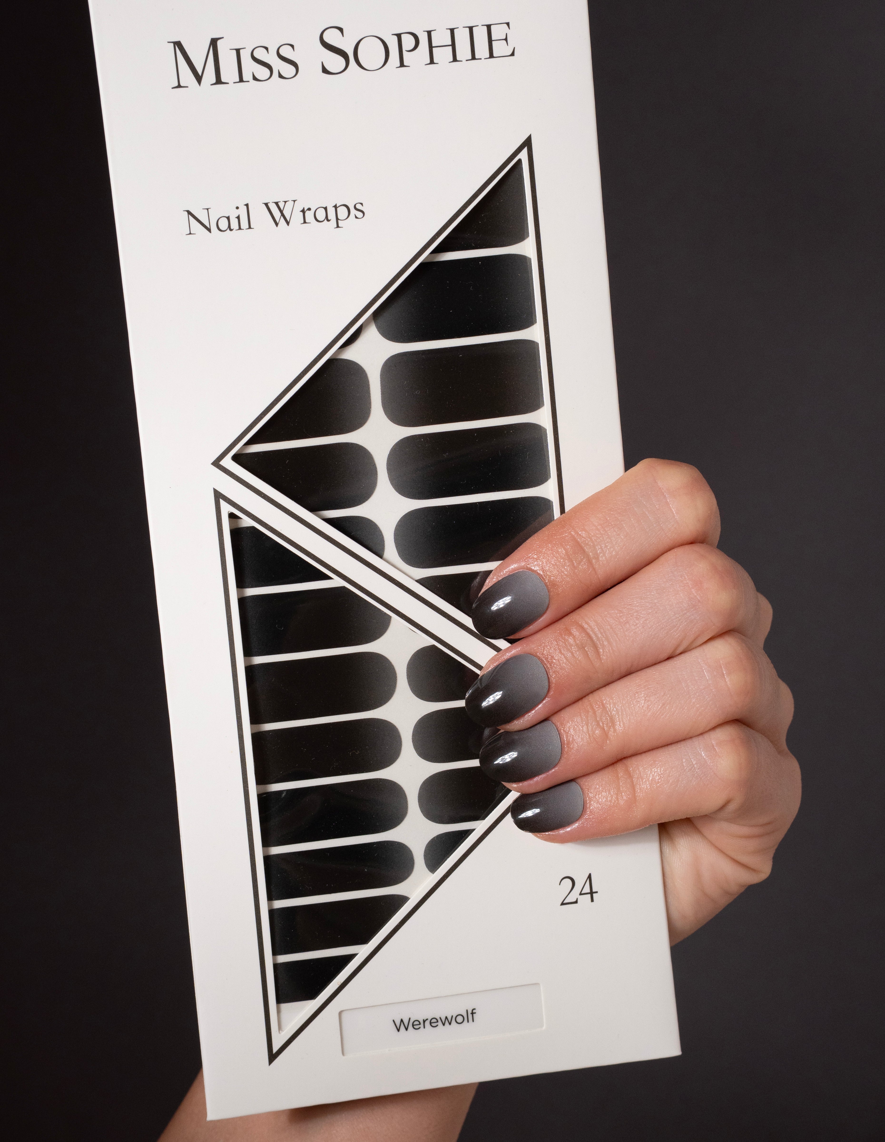 miss-sophie-werewolf-nagelfolien-grau-schwarz-ombr-halloween image 4