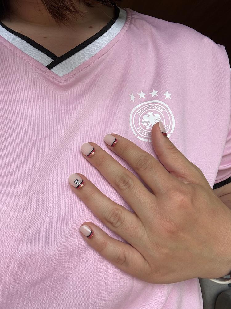 Coole Fan-Nägel