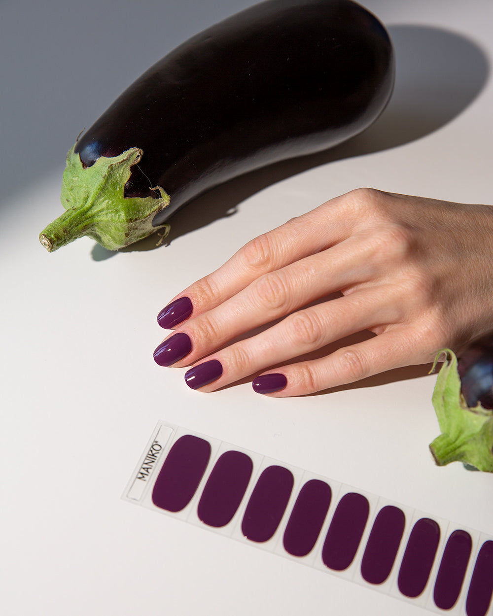 maniko-eggplant-uv-uv-gel-strips image 7